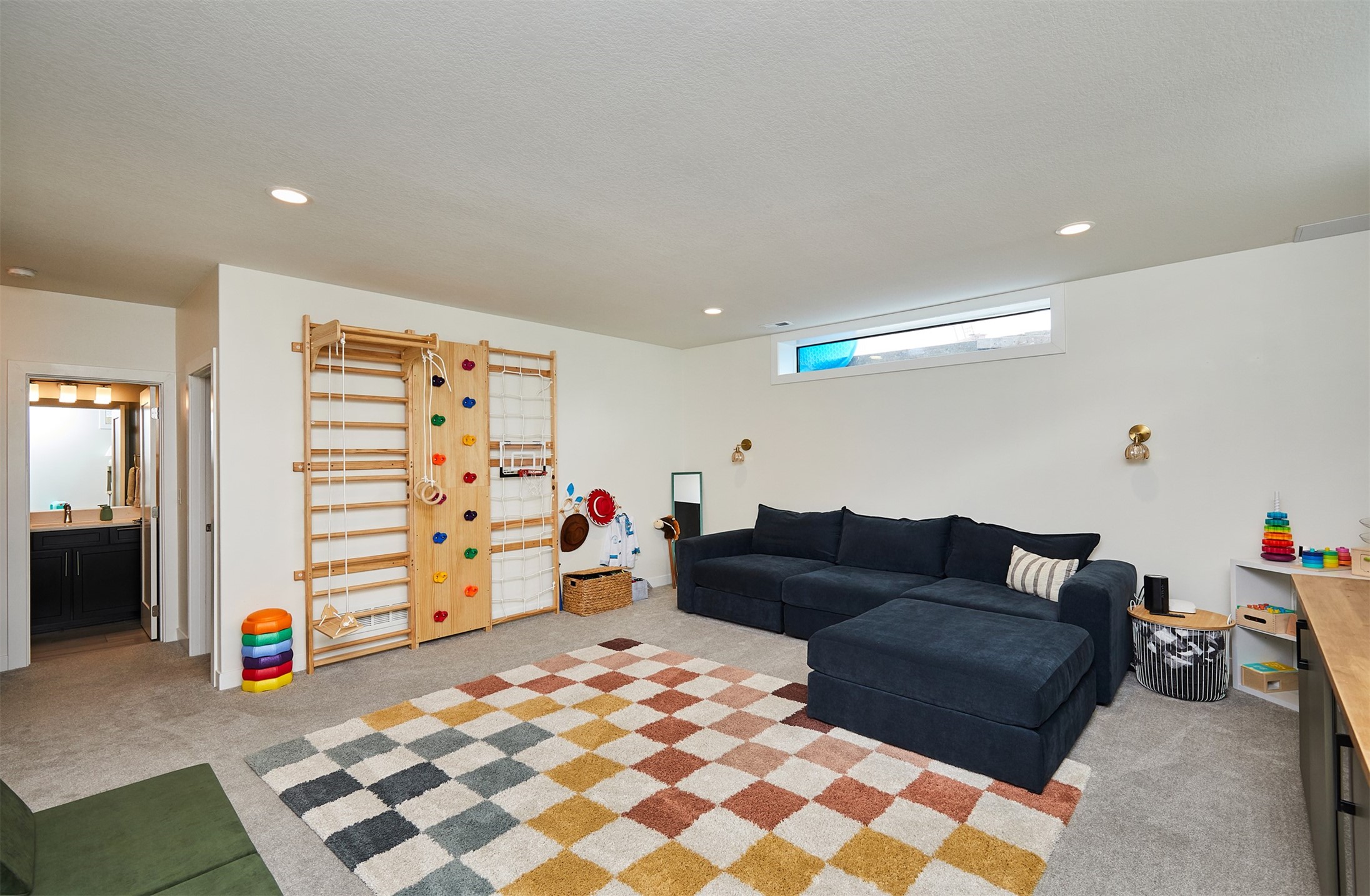 1405 NE Main Street