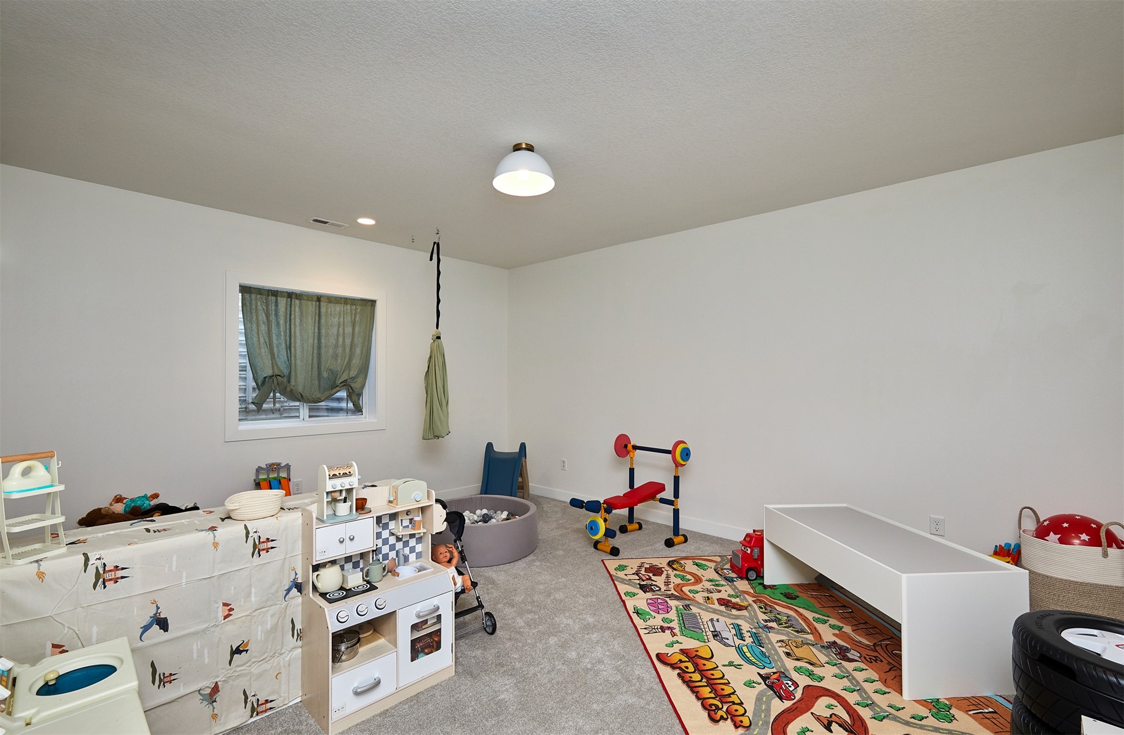 1405 NE Main Street