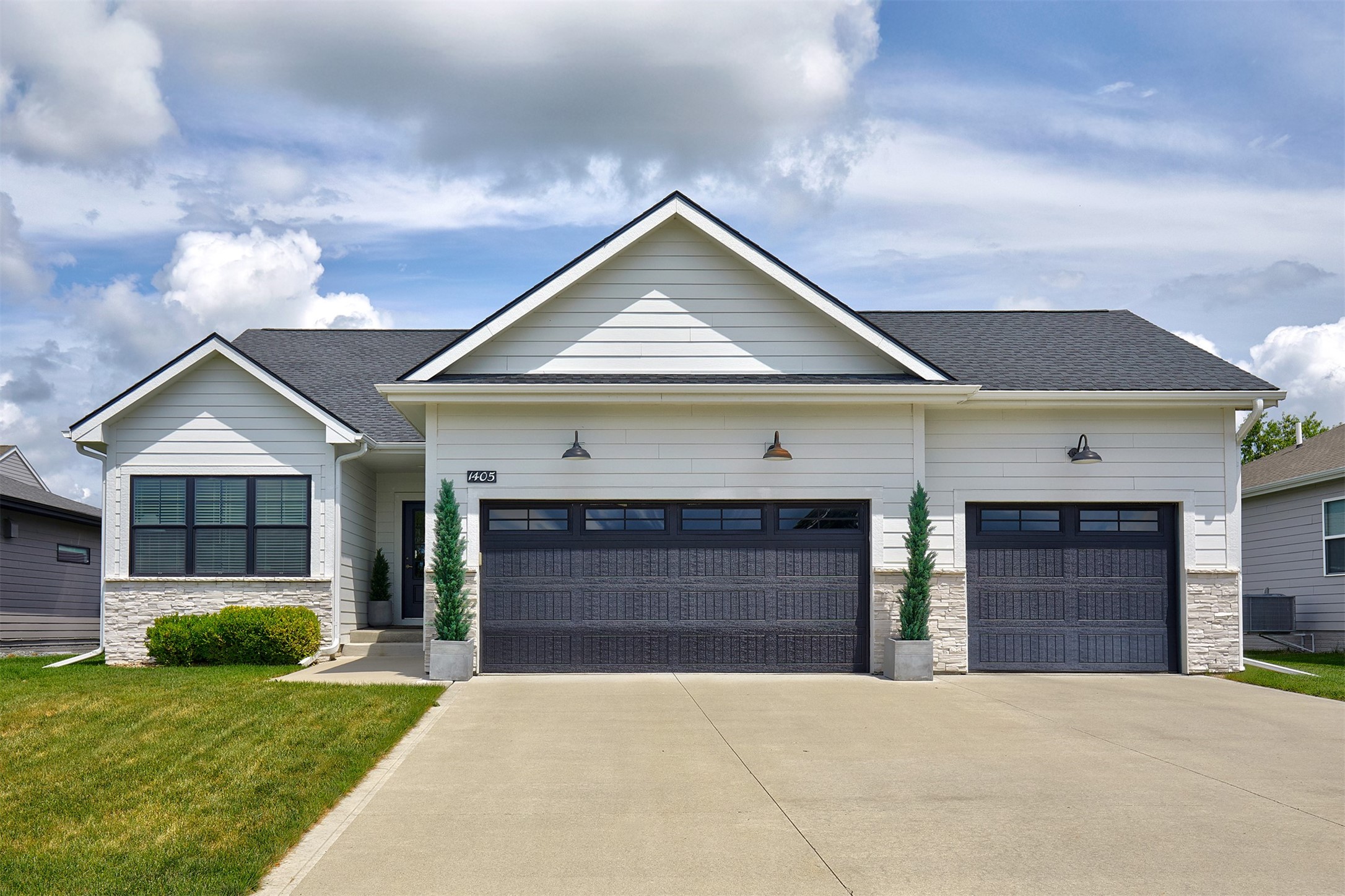 1405 NE Main Street