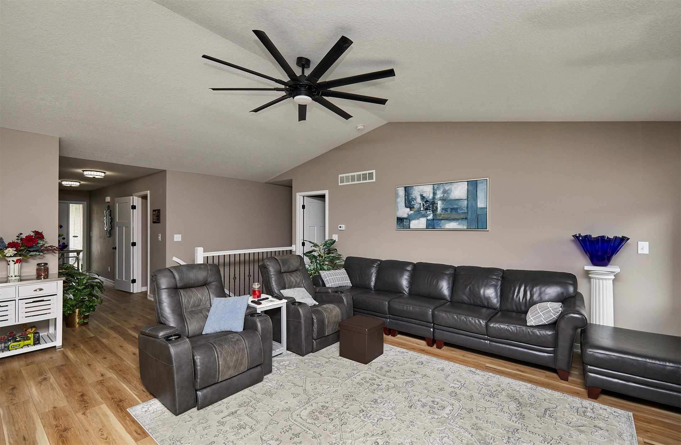 690 SE Driftwood Lane