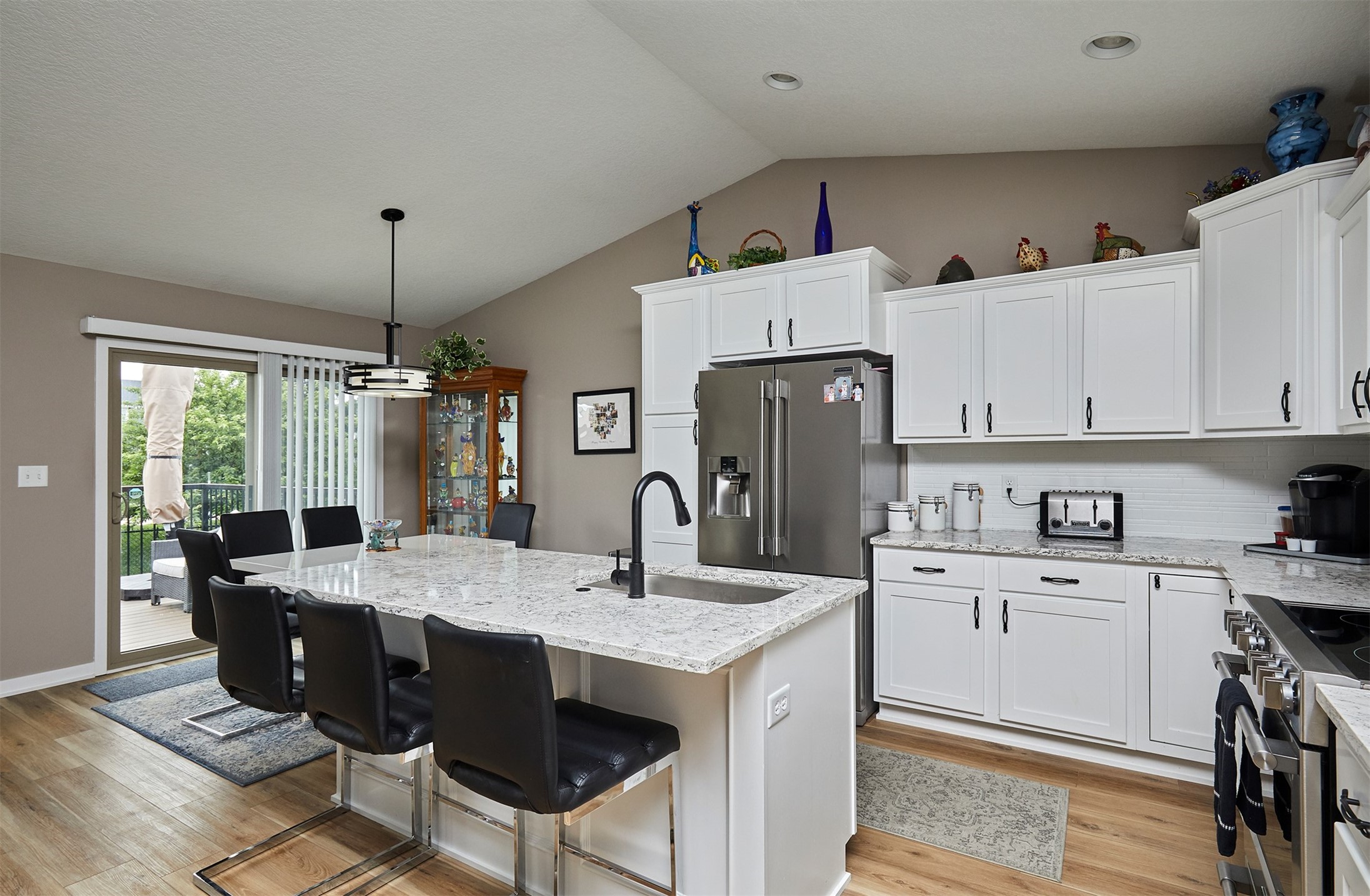 690 SE Driftwood Lane