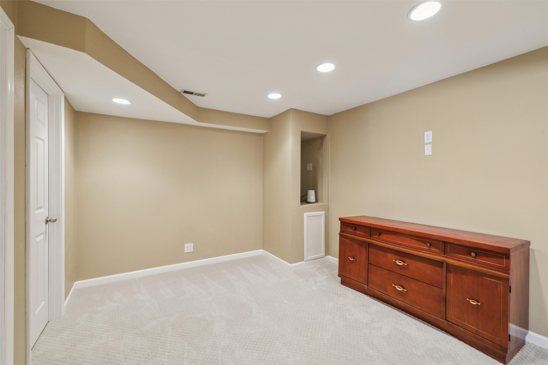 15403 Walnut Hills Drive