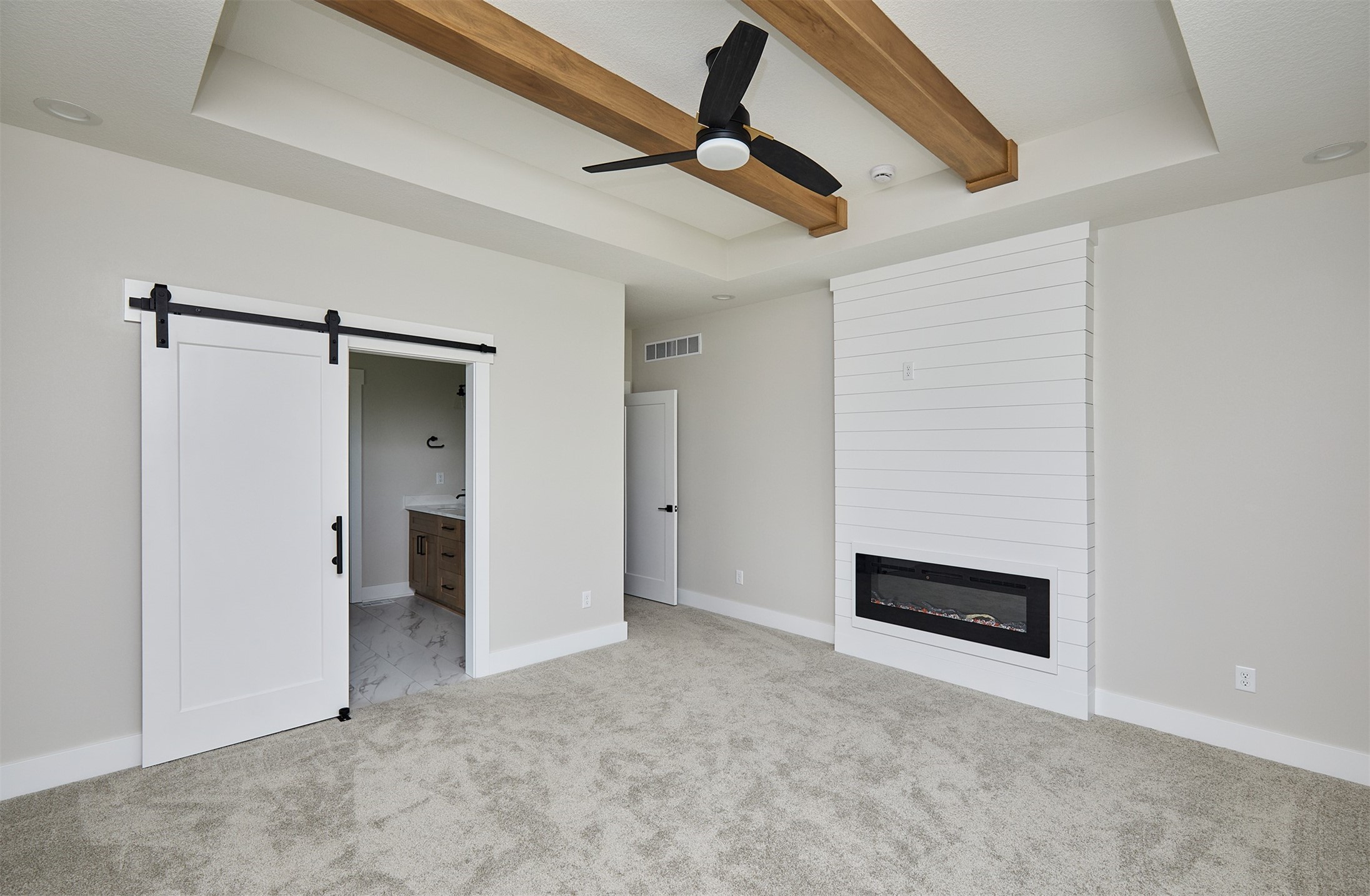 14417 Catalpa Drive