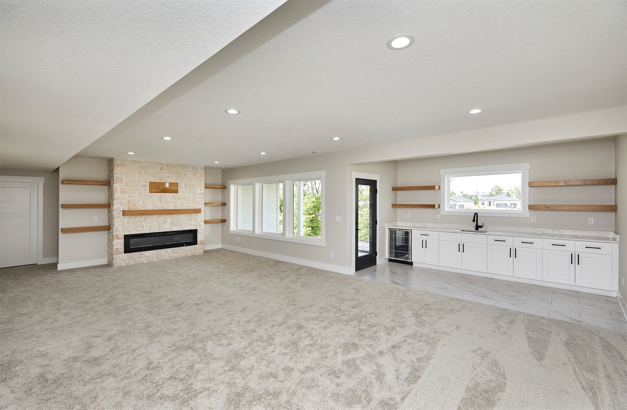 14417 Catalpa Drive