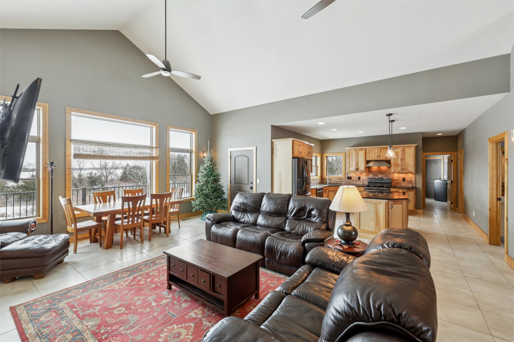 14589 NE White Oak Drive