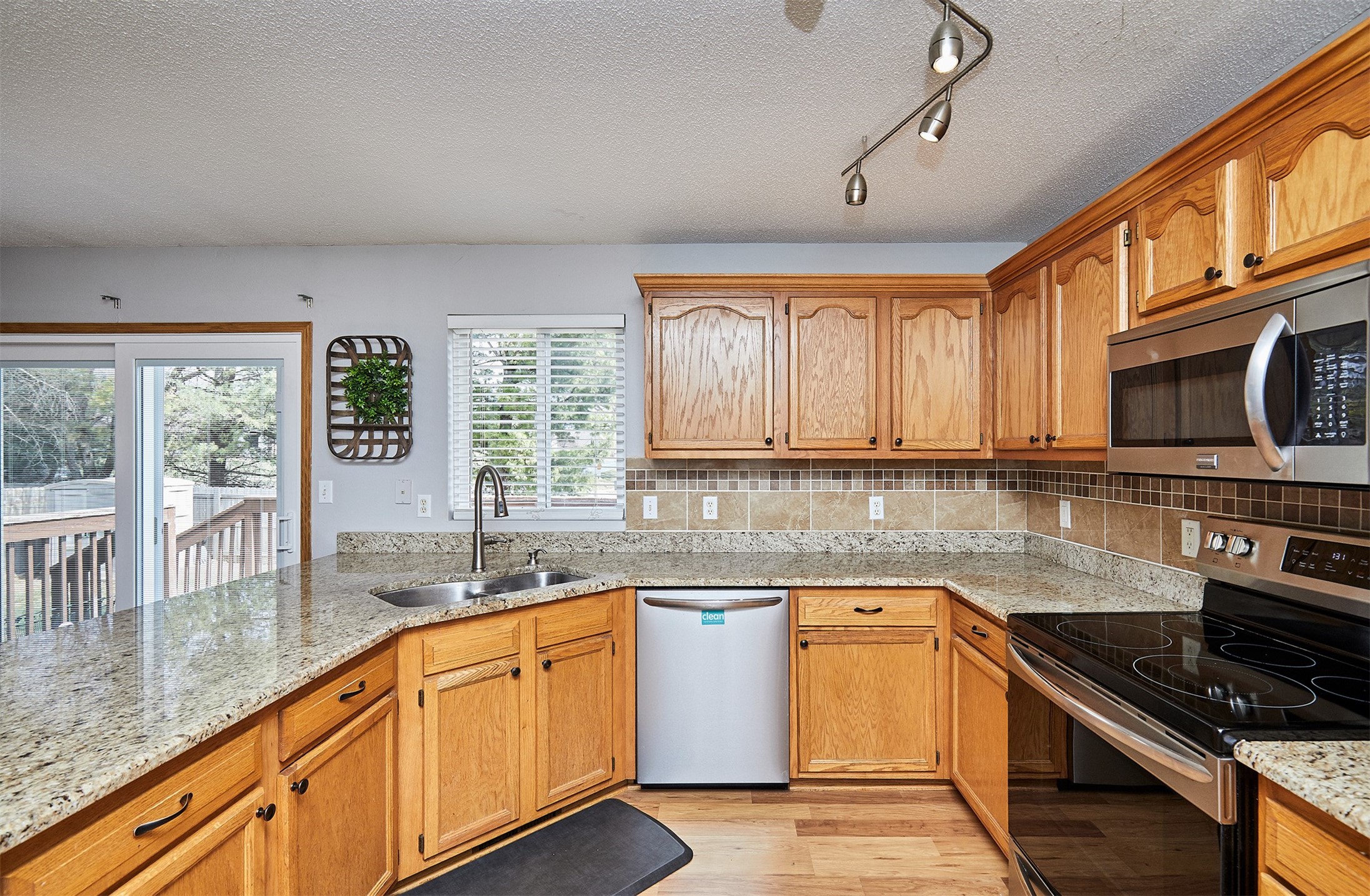 1018 S 50th Place
