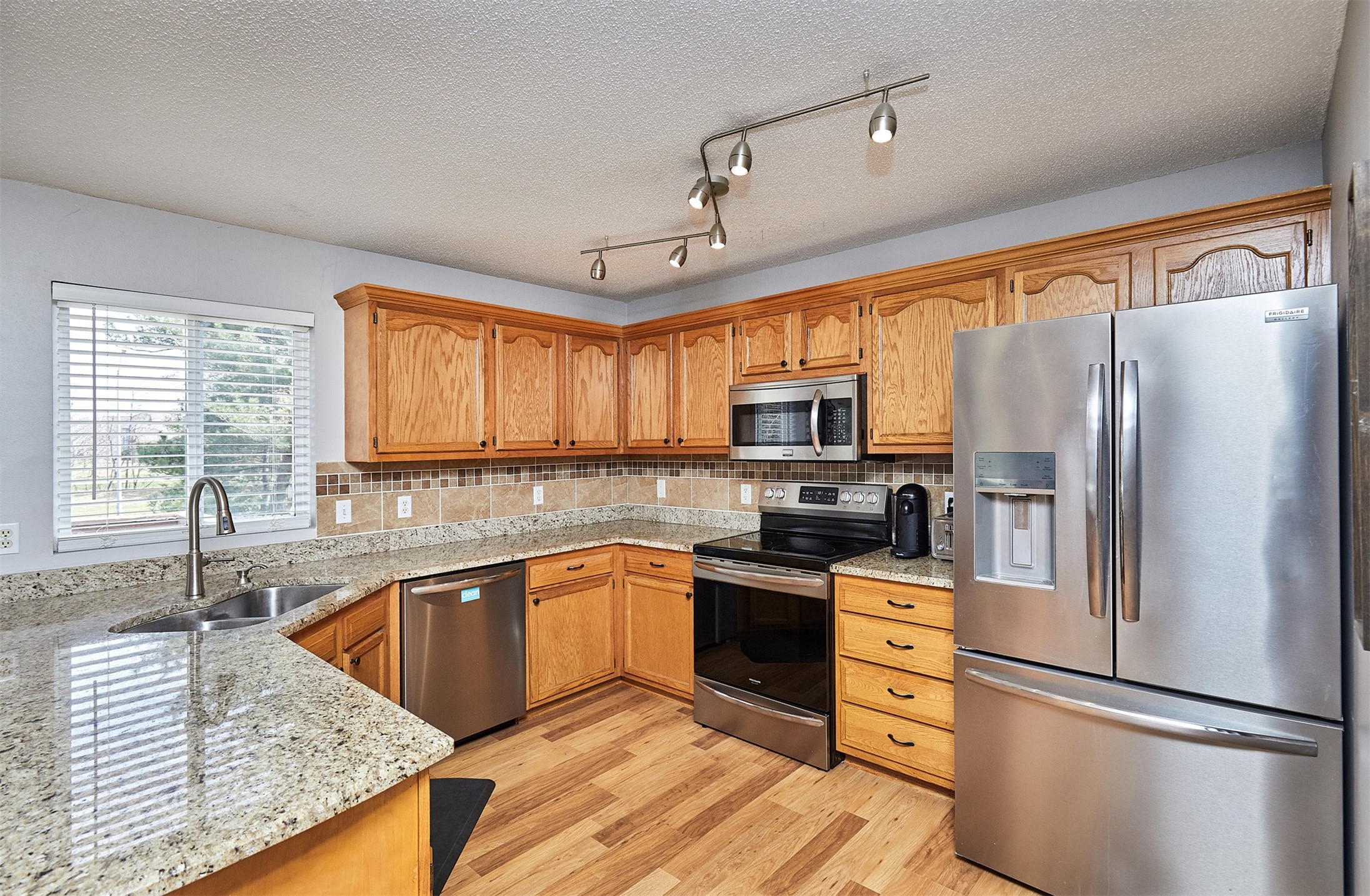 1018 S 50th Place
