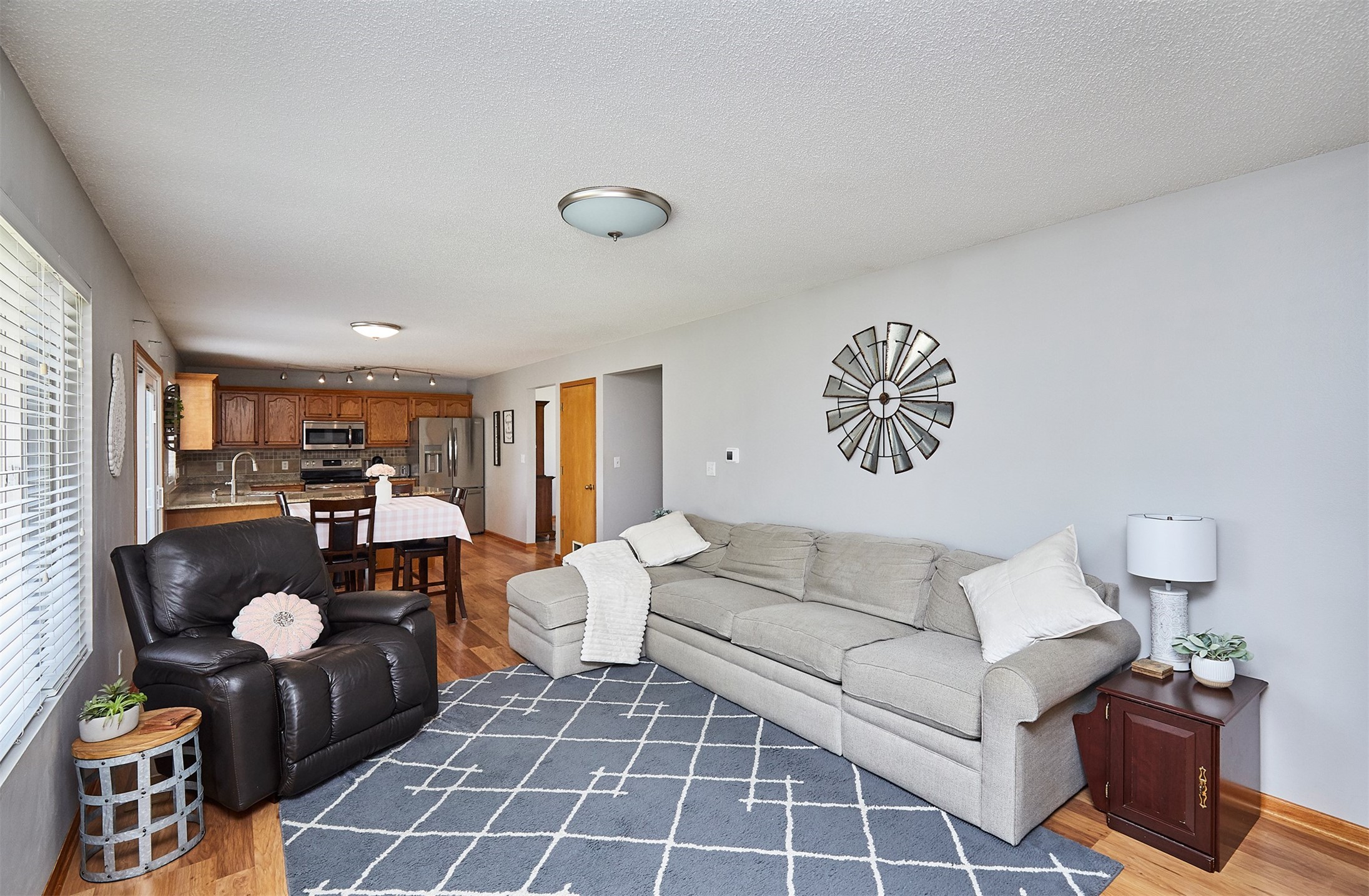 1018 S 50th Place
