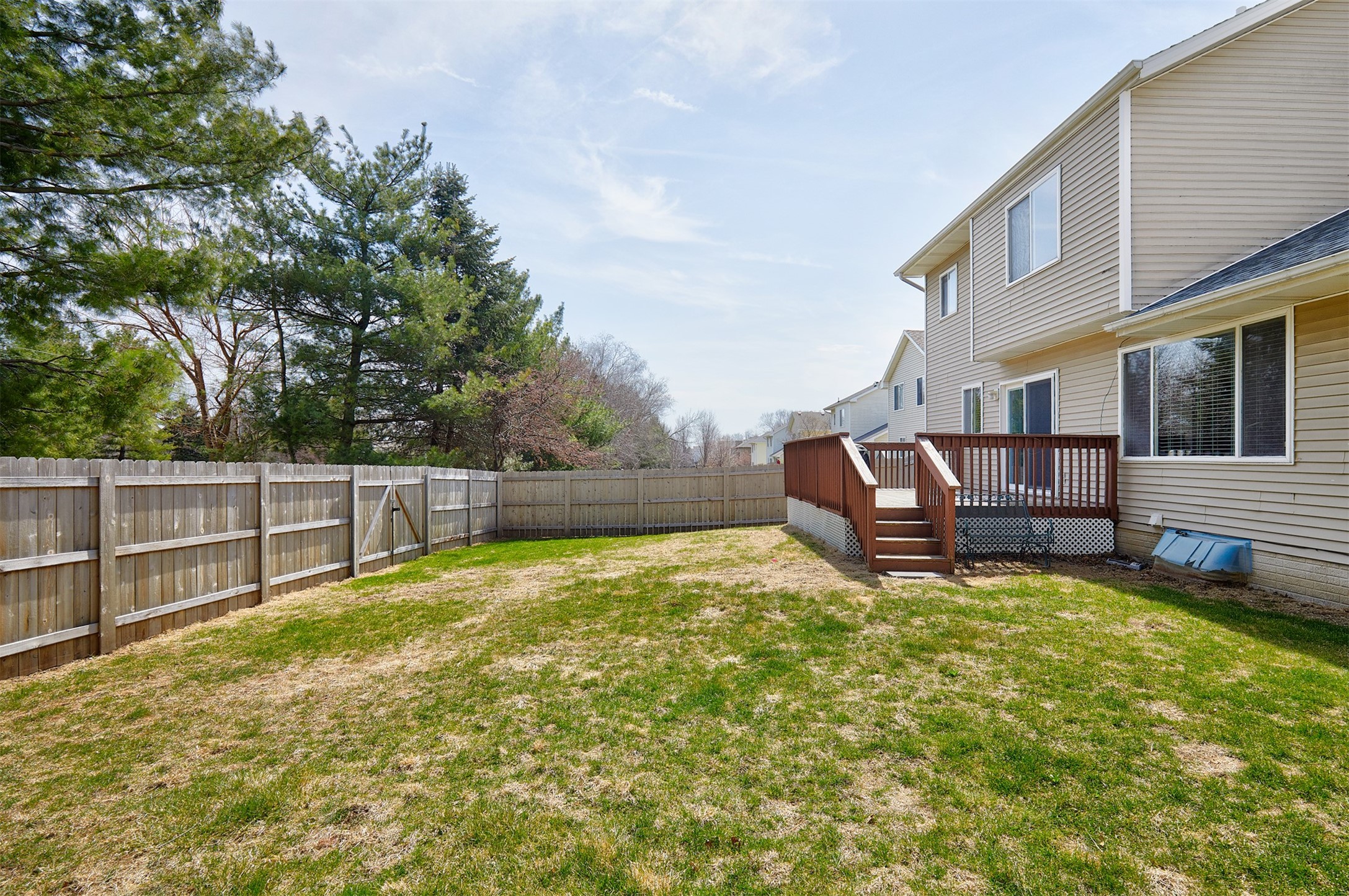 1018 S 50th Place