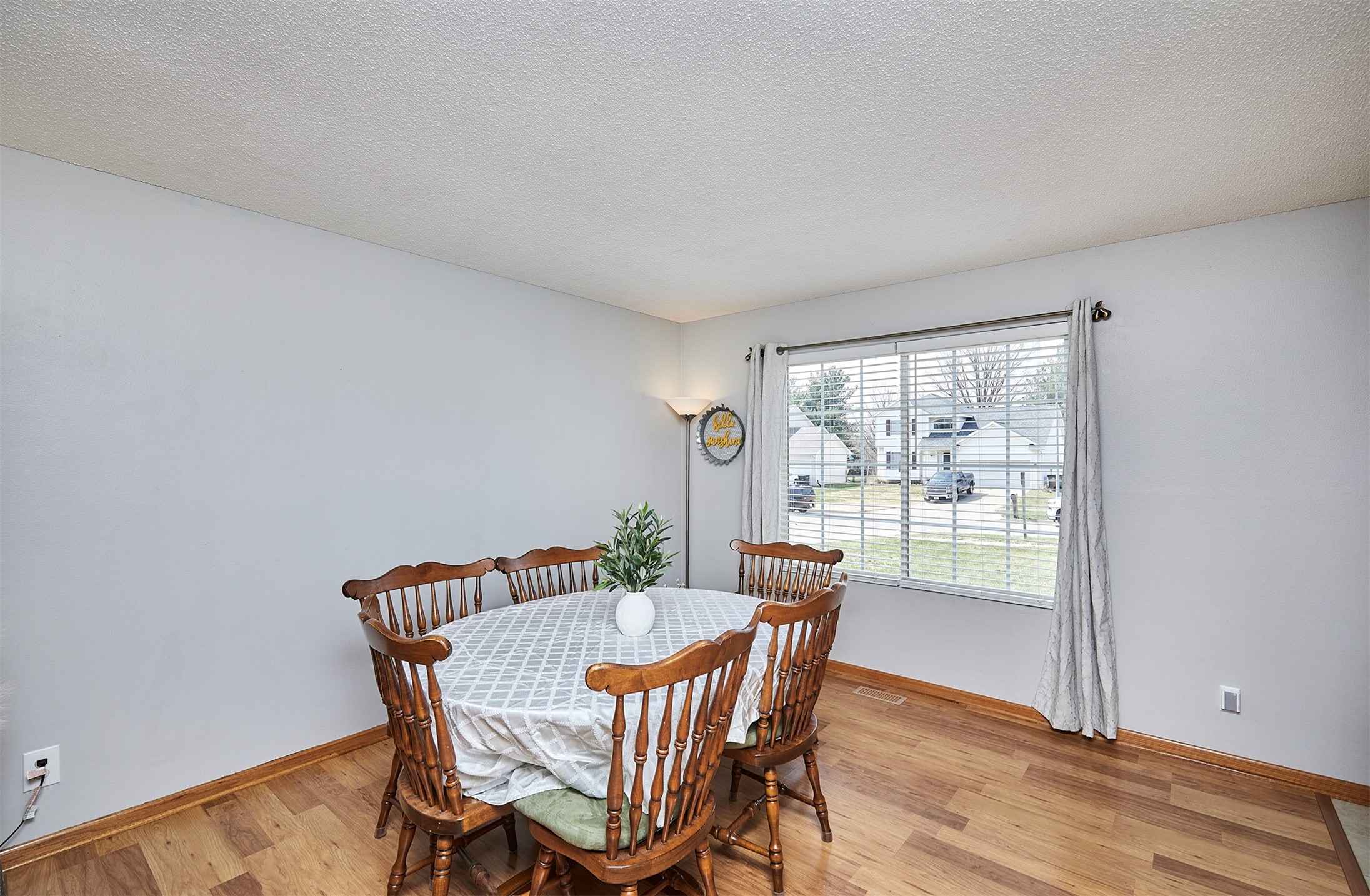 1018 S 50th Place