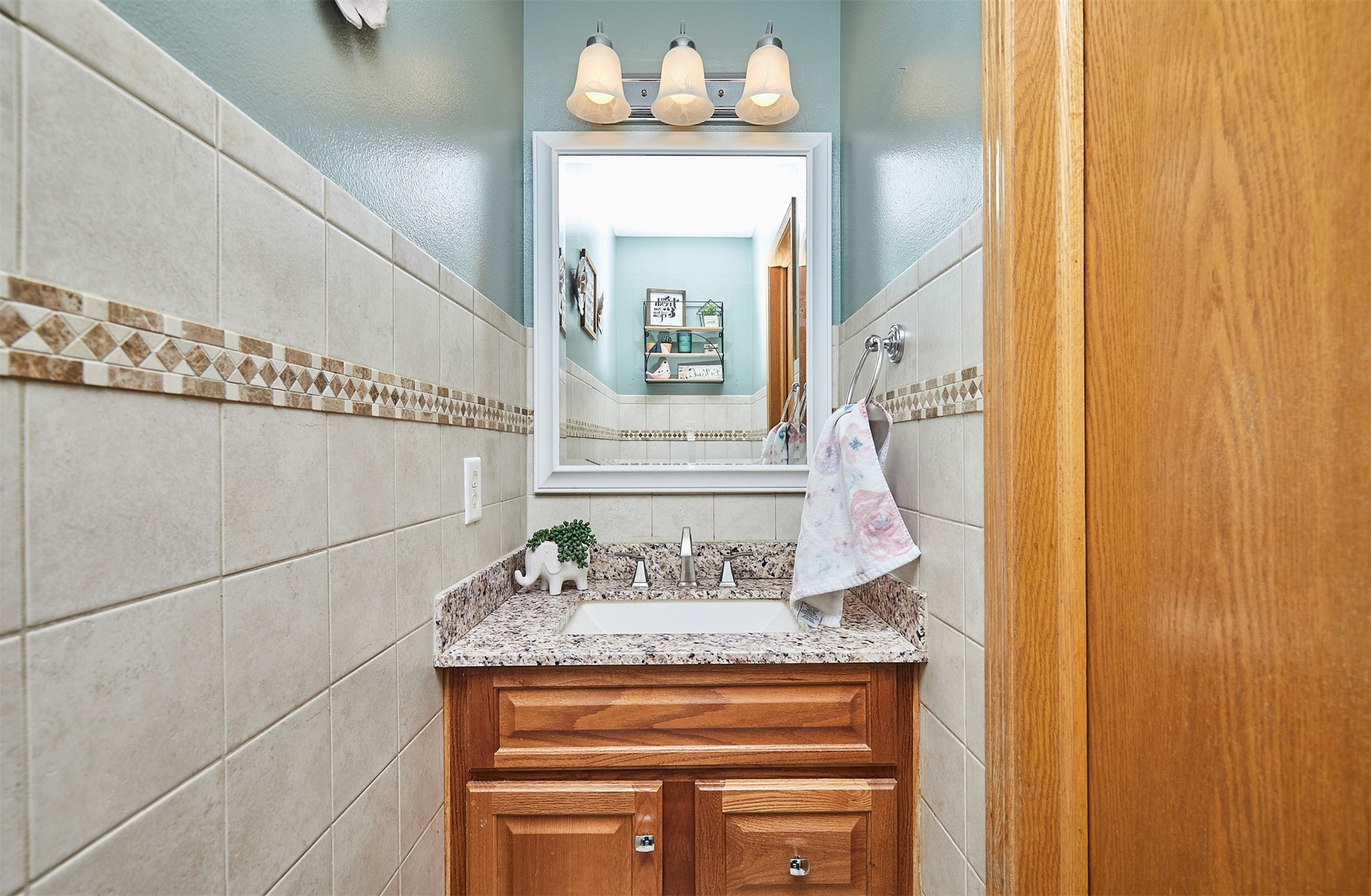 1018 S 50th Place