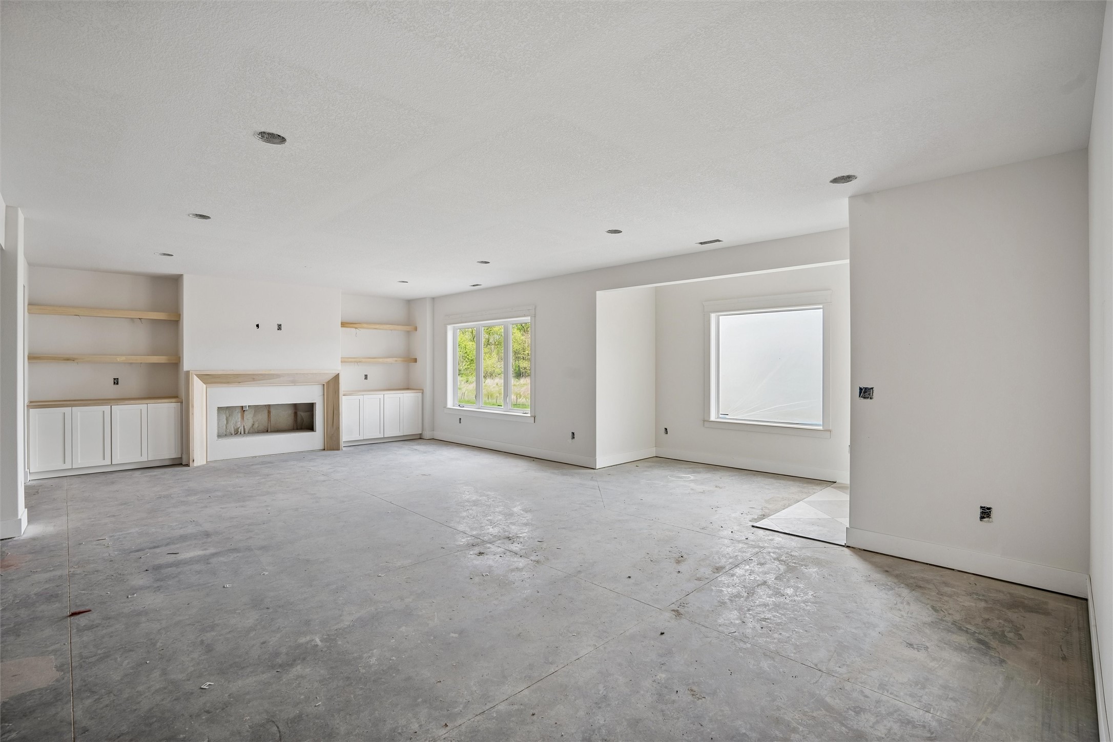 17527 North Valley Drive