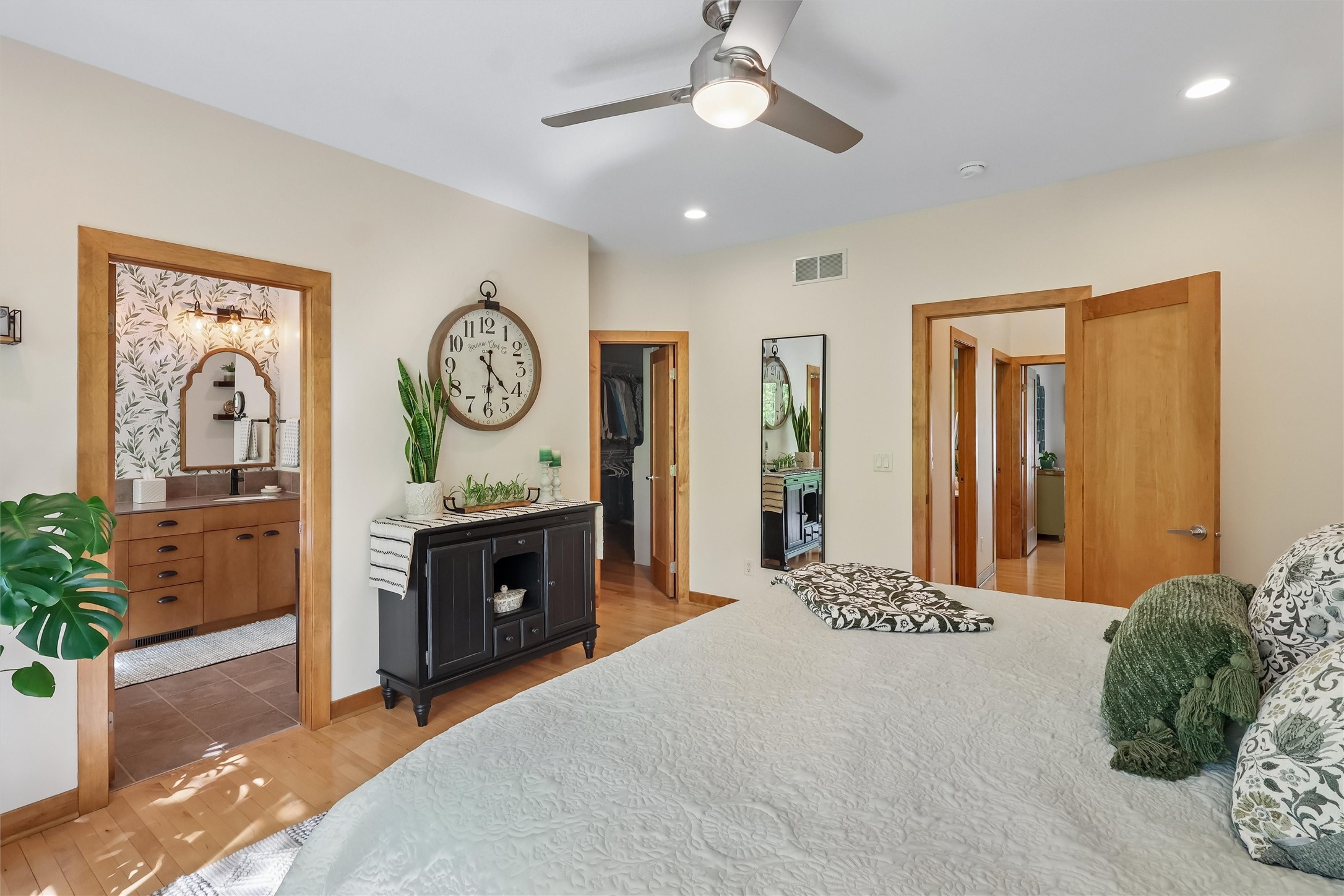 33903 Mill Creek Circle