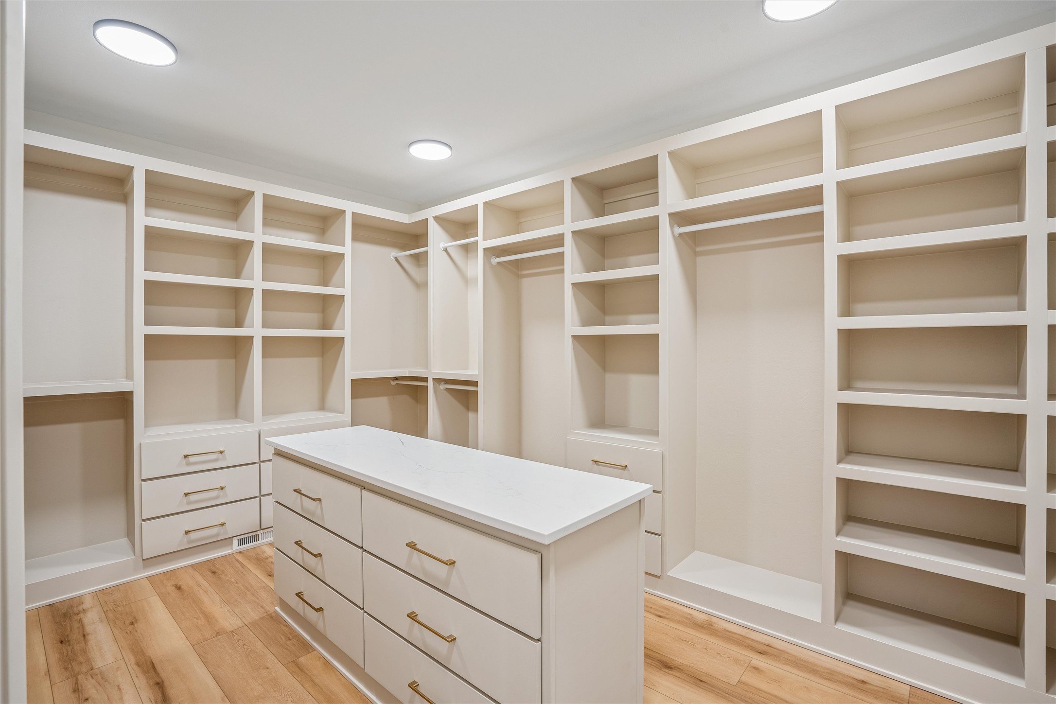 18190 Hidden Knoll
