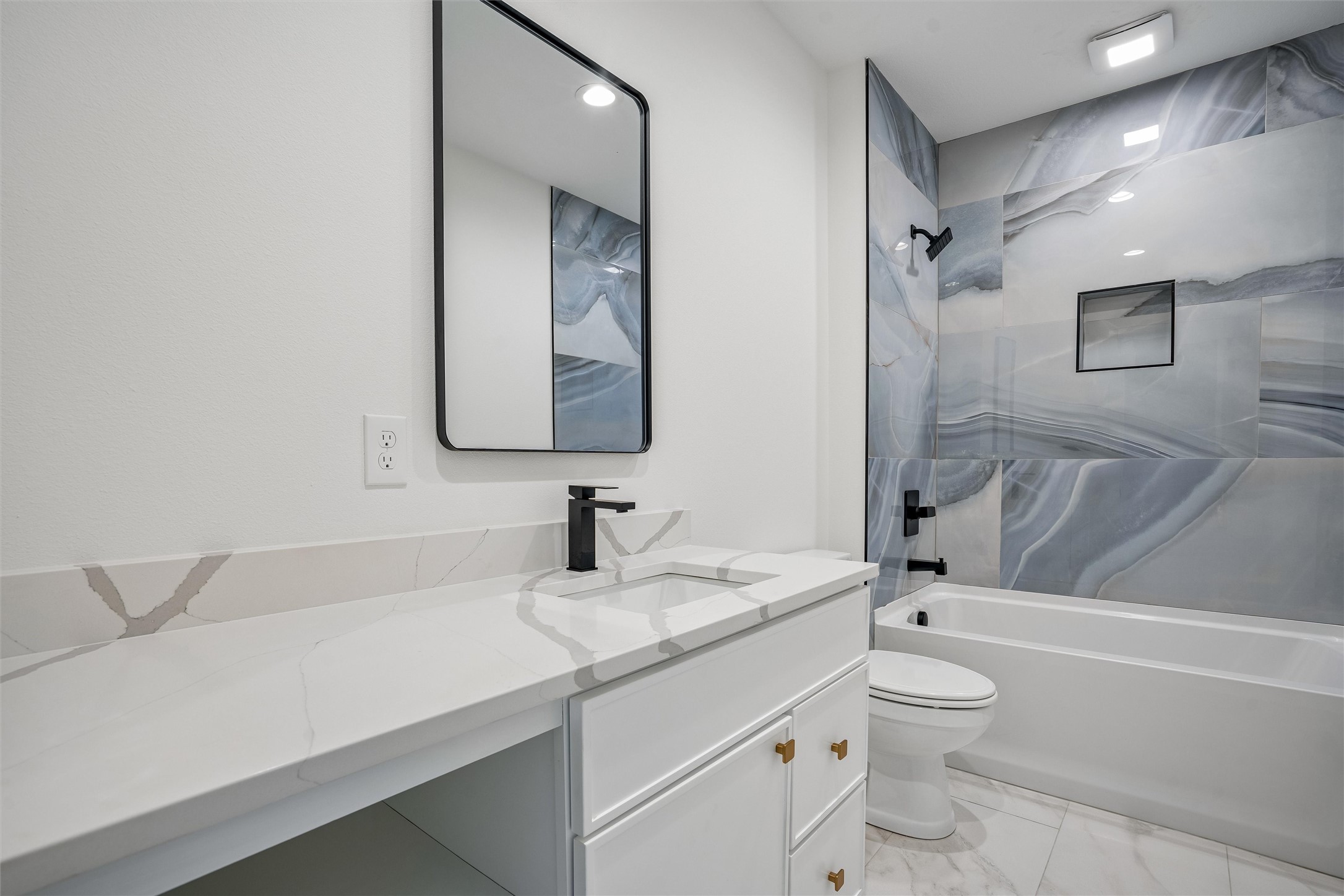 18190 Hidden Knoll