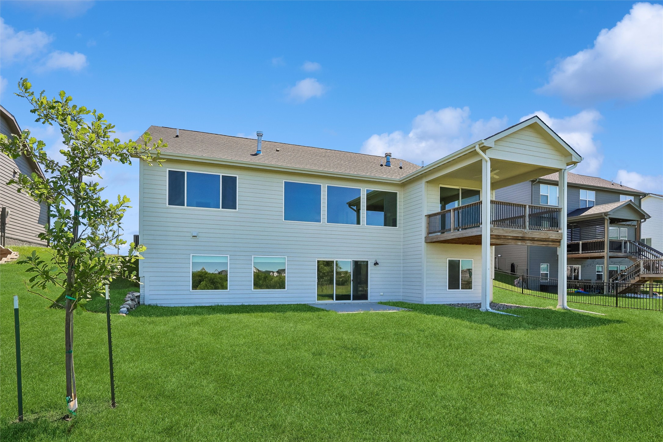 460 NW Gracewood Drive