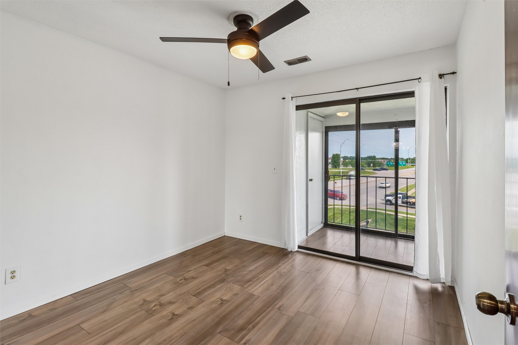 4829 86th Street 25