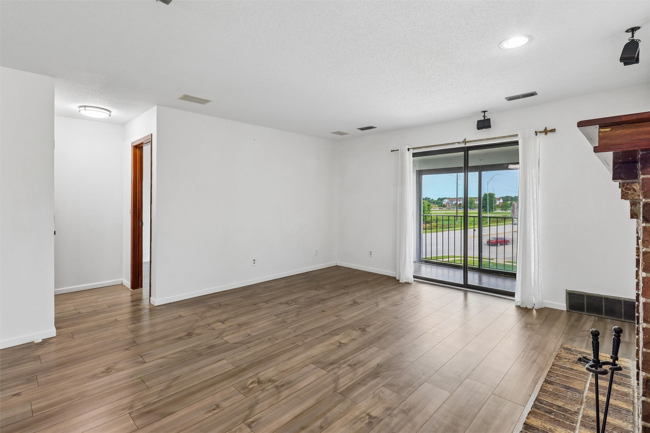4829 86th Street 25