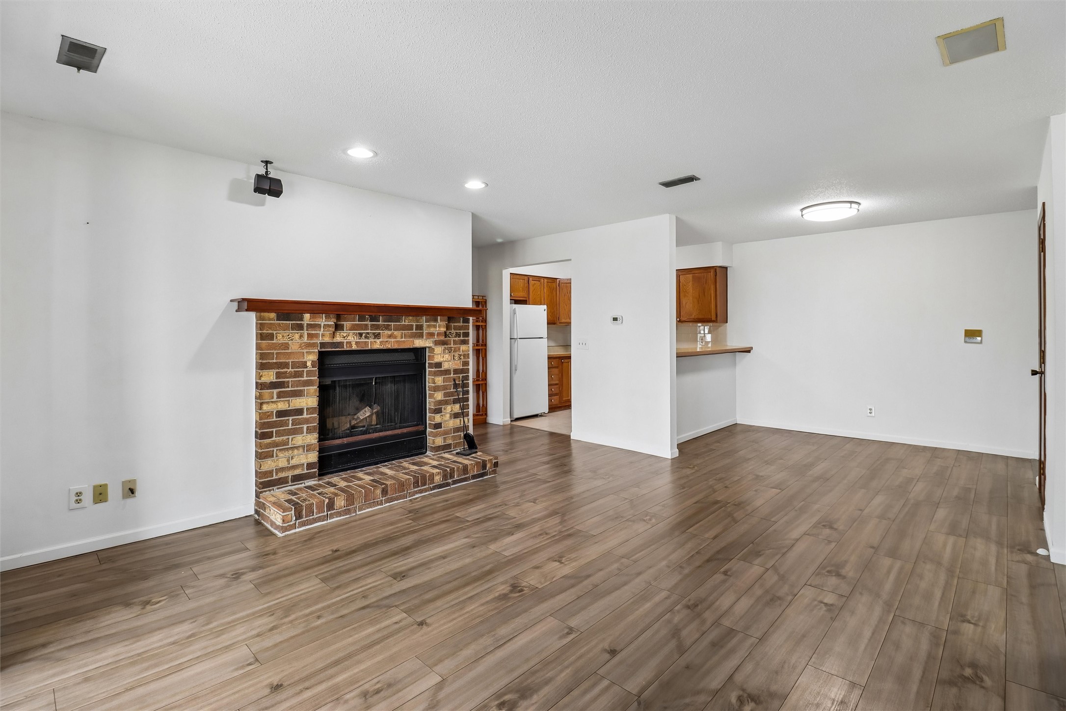 4829 86th Street 25