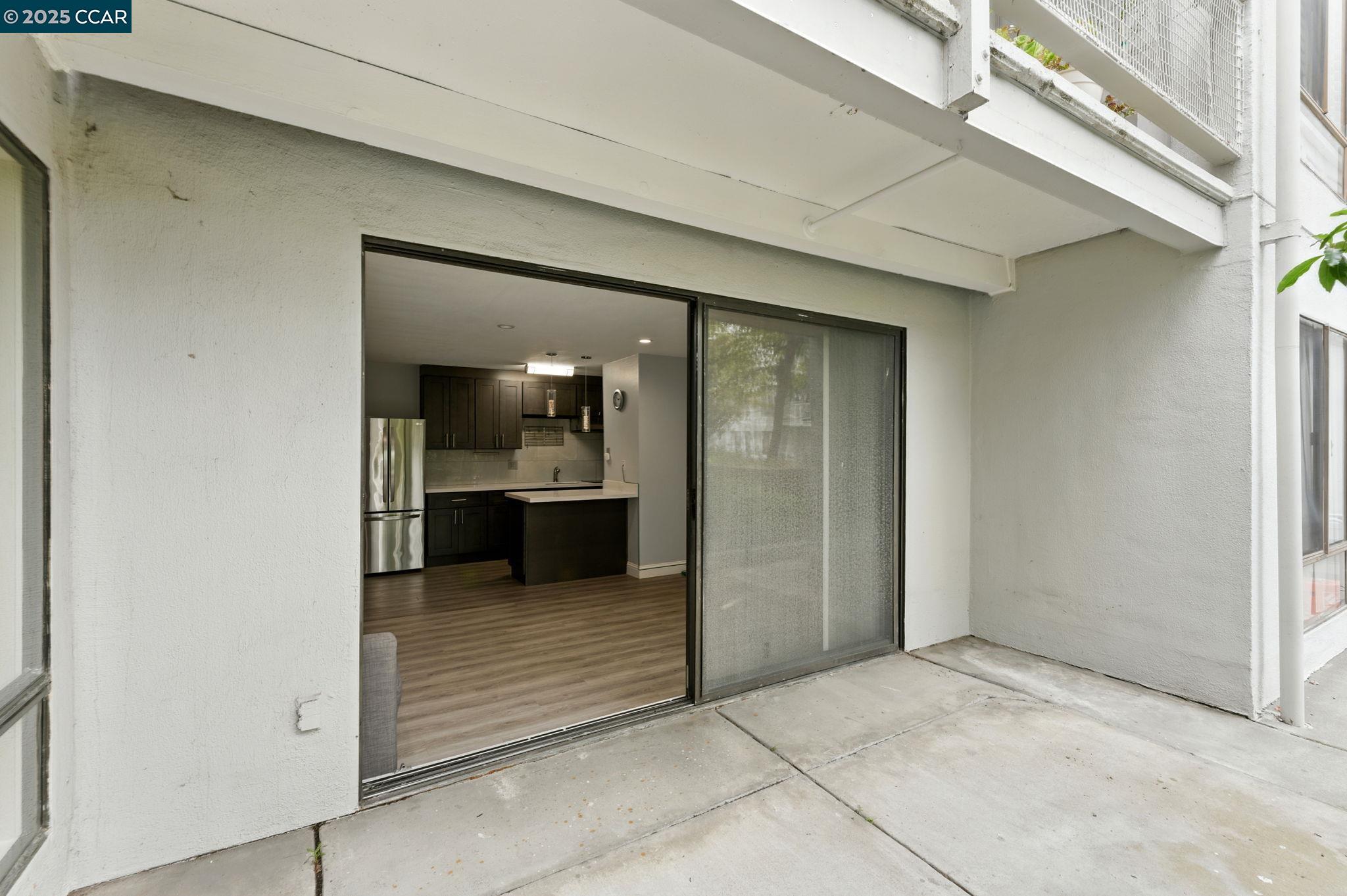 9 Commodore Dr # A208