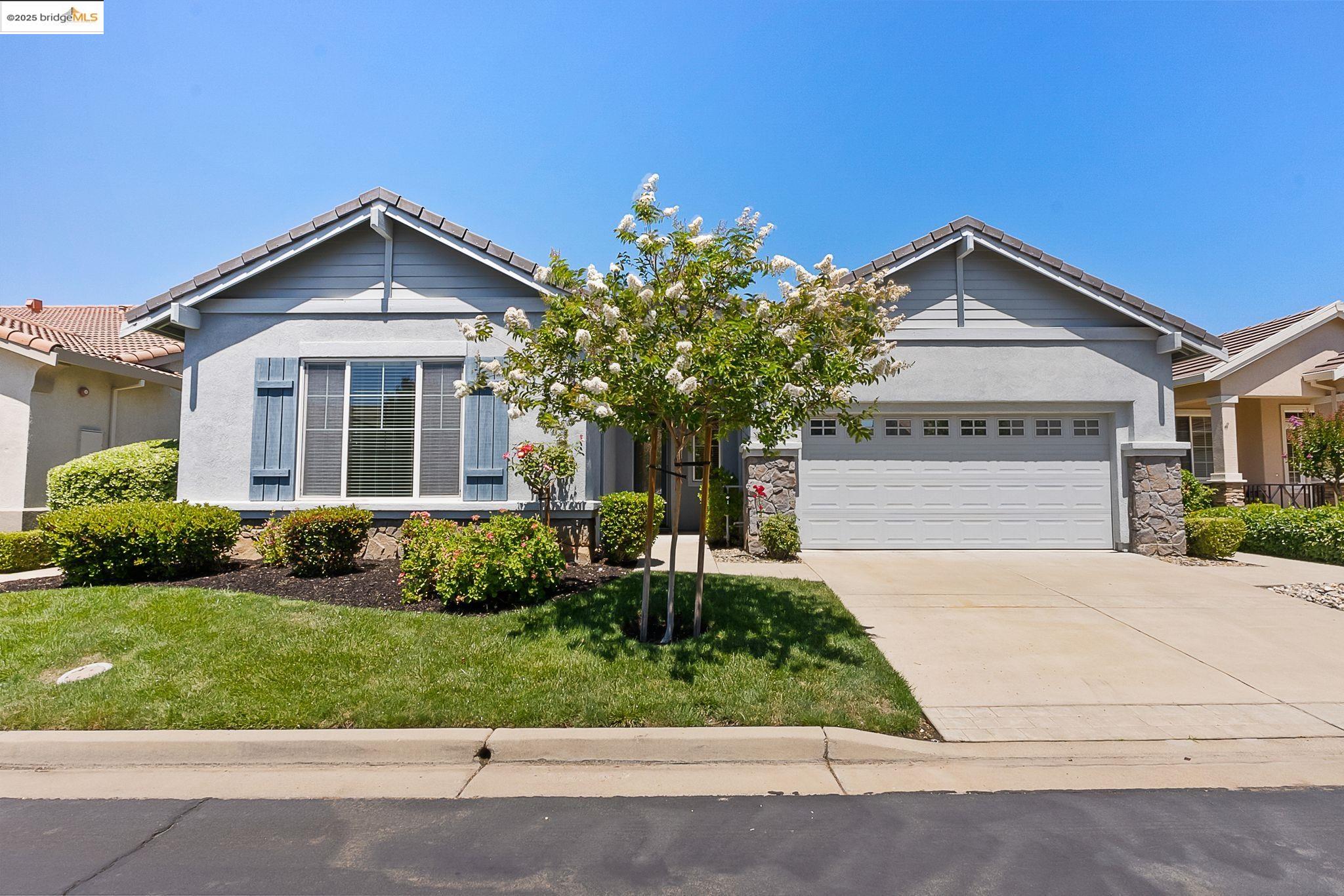 551 Quindell Way