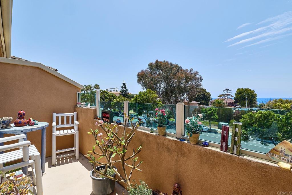 2744 Carlsbad Blvd. 204