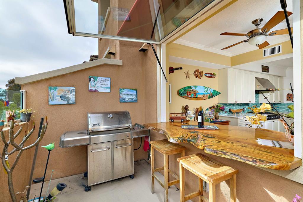 2744 Carlsbad Blvd. 204
