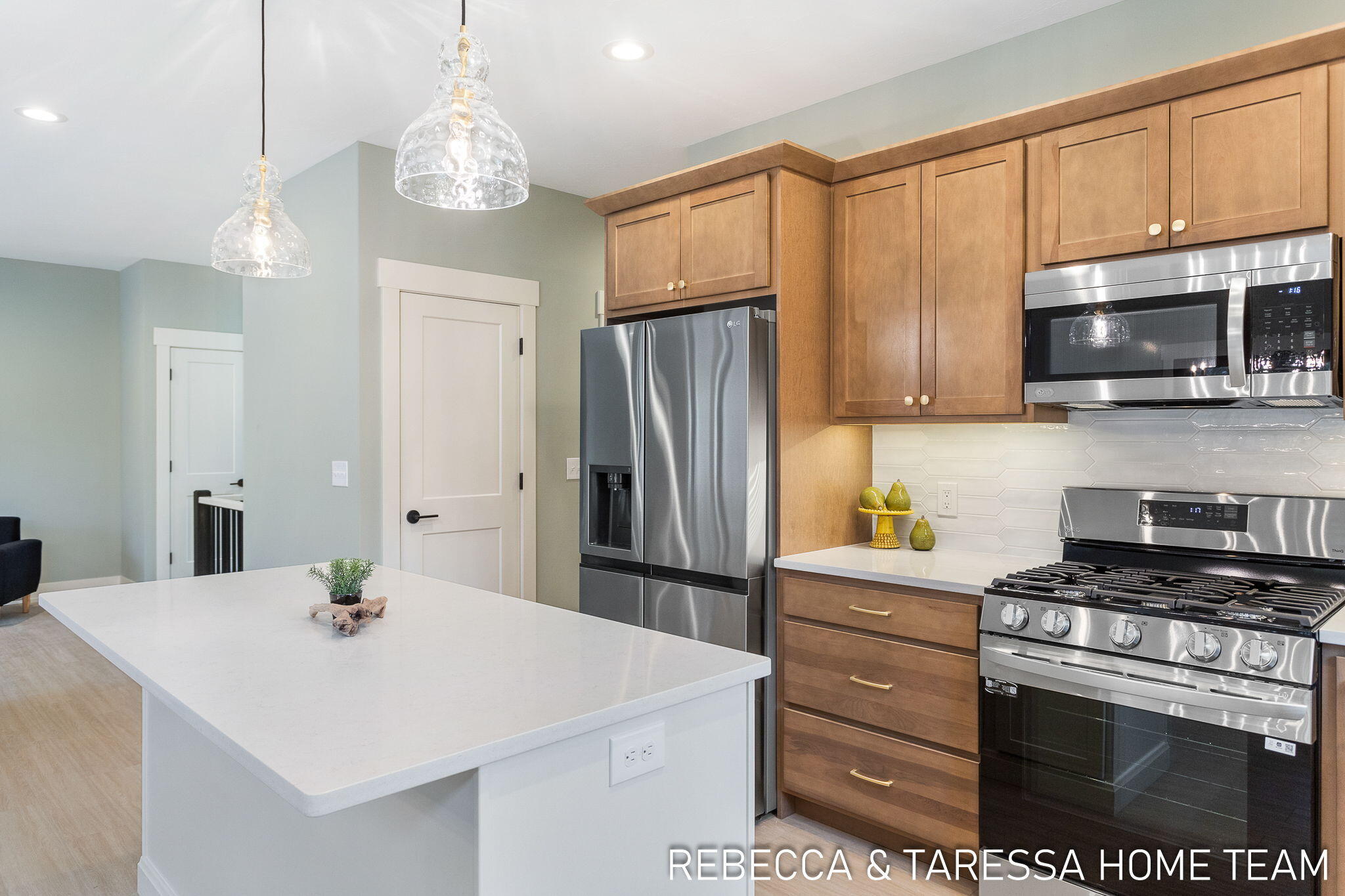 6022 Vesper Drive, #23