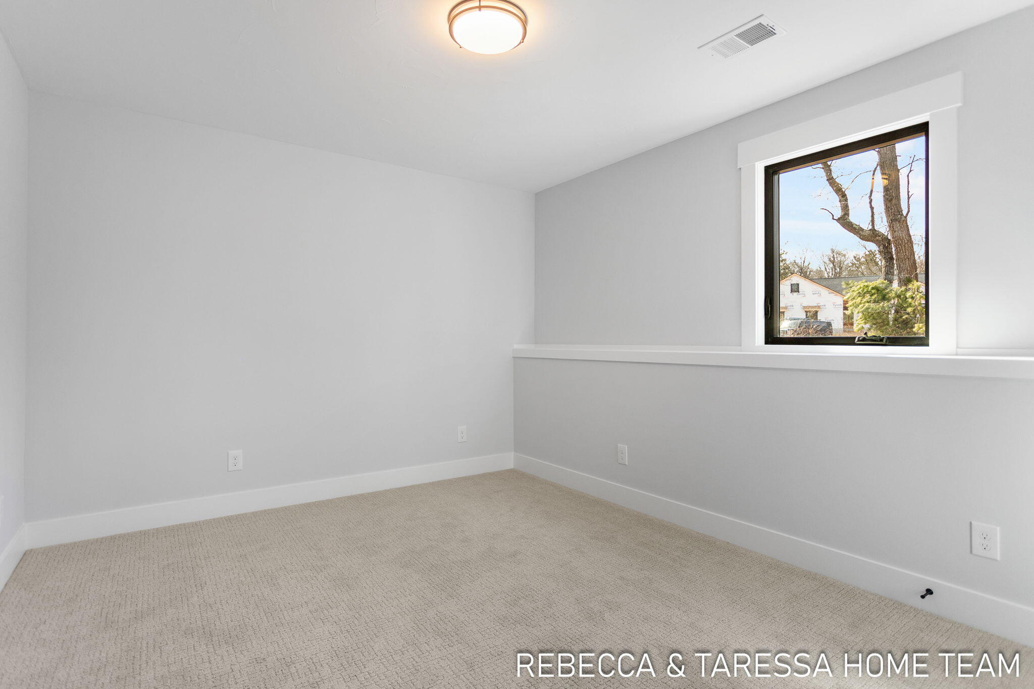 415 Sabine Drive, #27