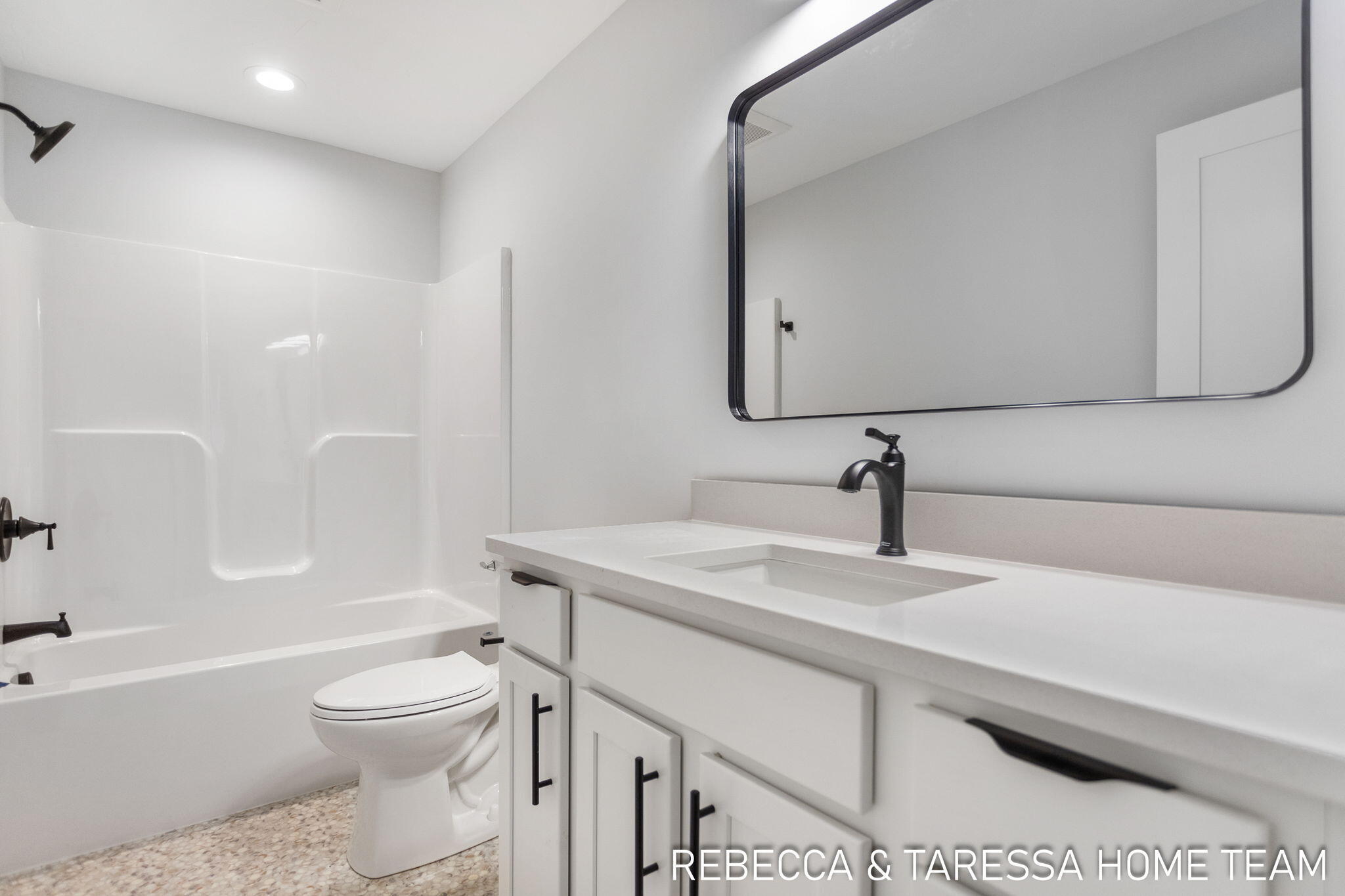 415 Sabine Drive, #27