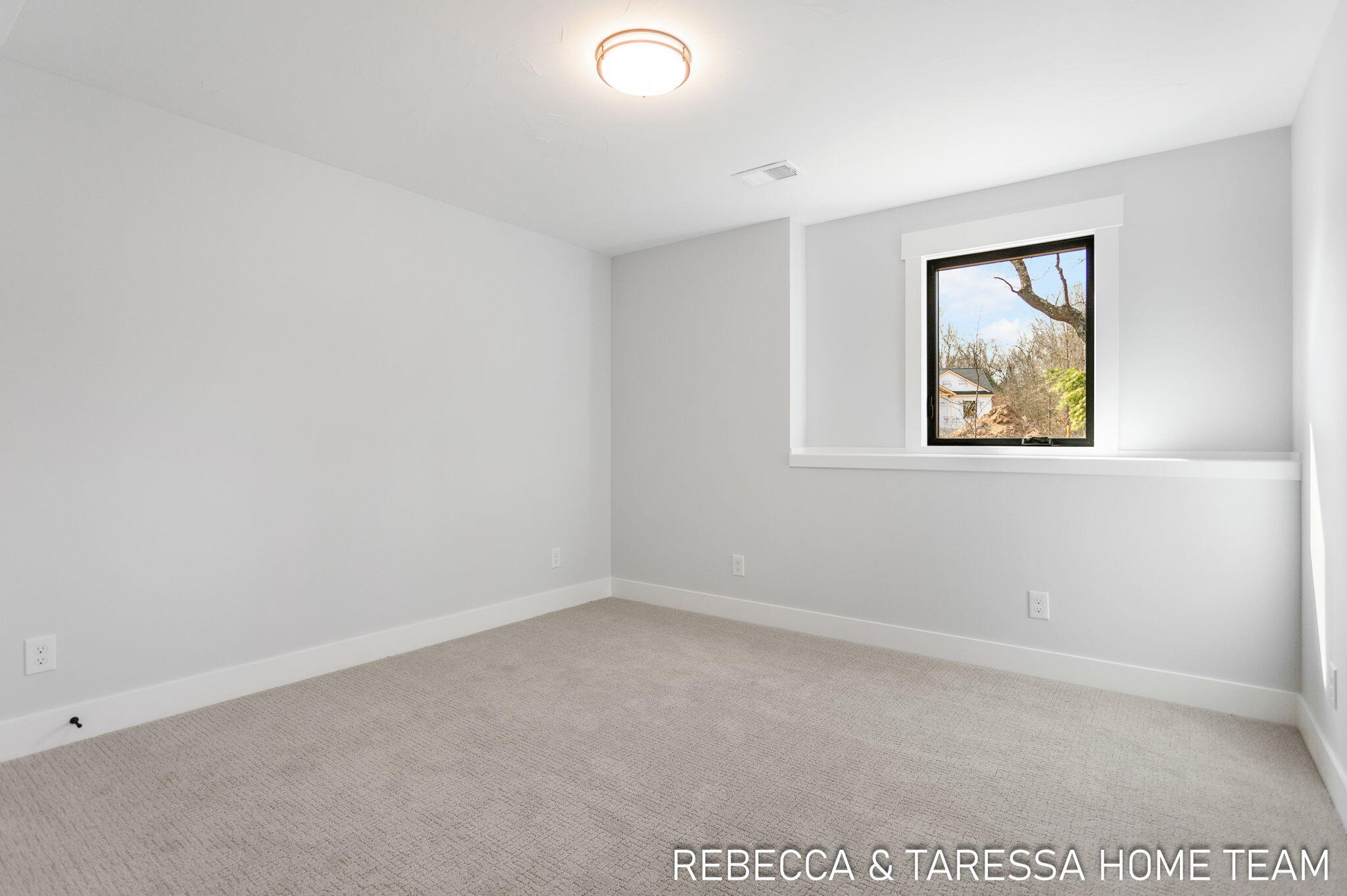 415 Sabine Drive, #27