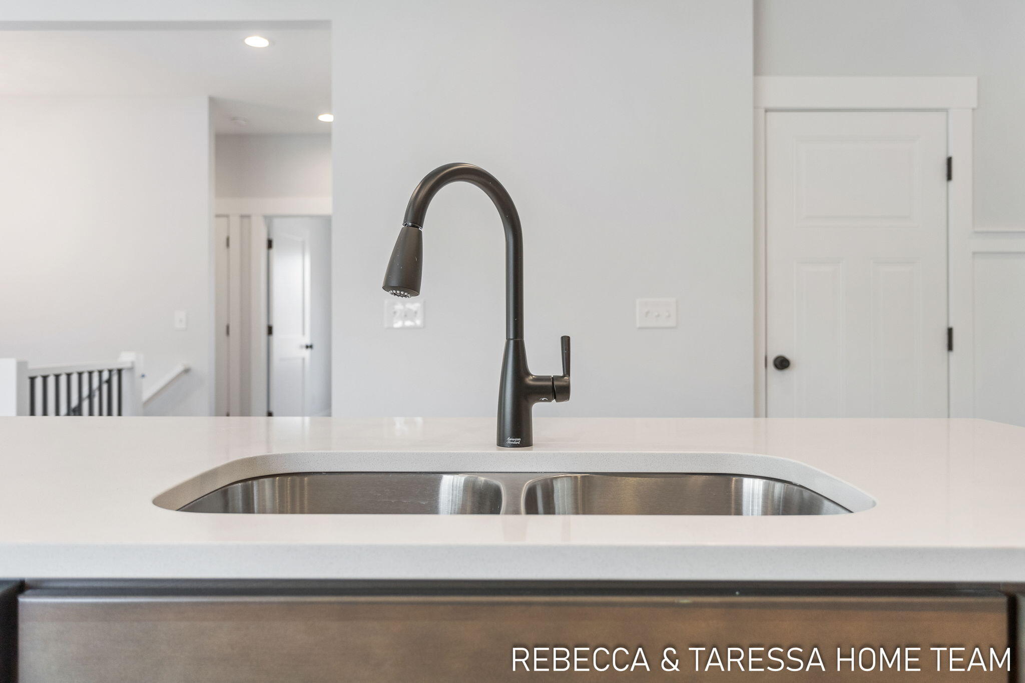 415 Sabine Drive, #27