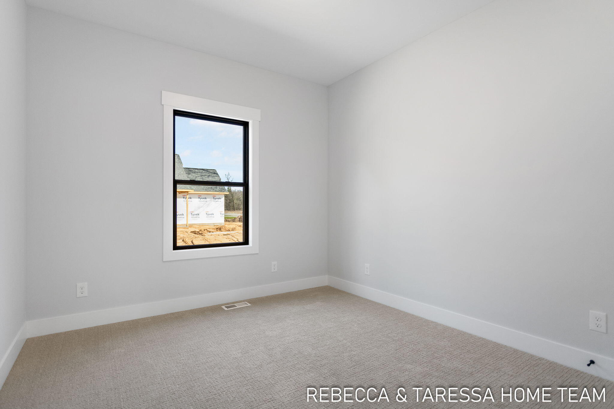 415 Sabine Drive, #27