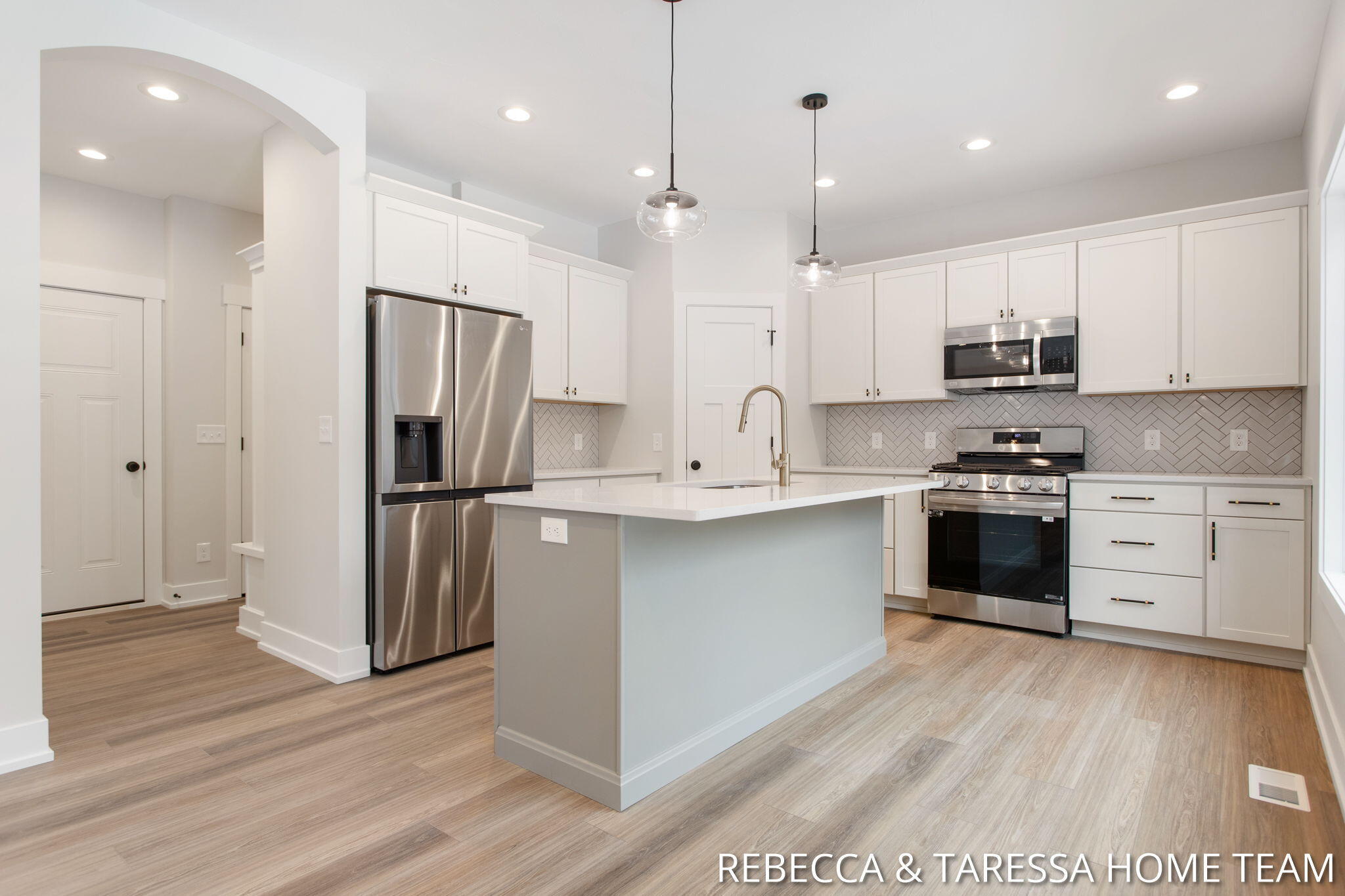 6033 Vesper Drive, 15