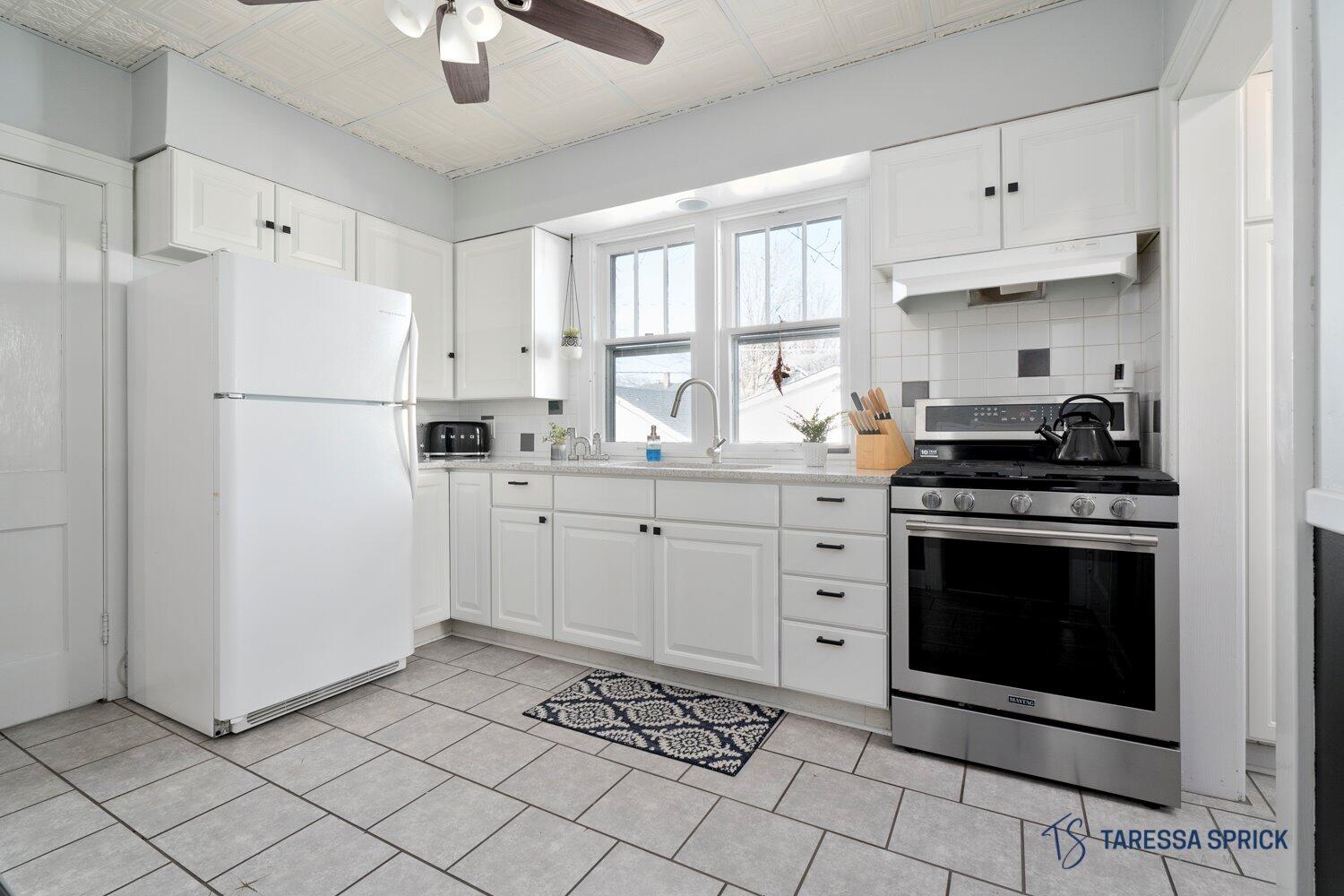 87 W 19th Street