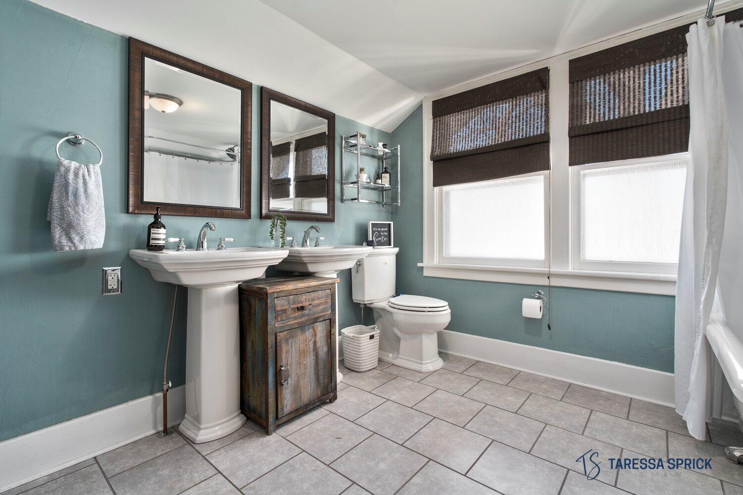 87 W 19th Street