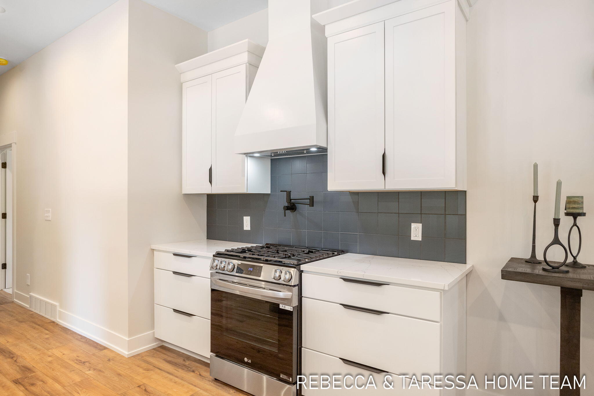 6020 Vesper Drive, #22