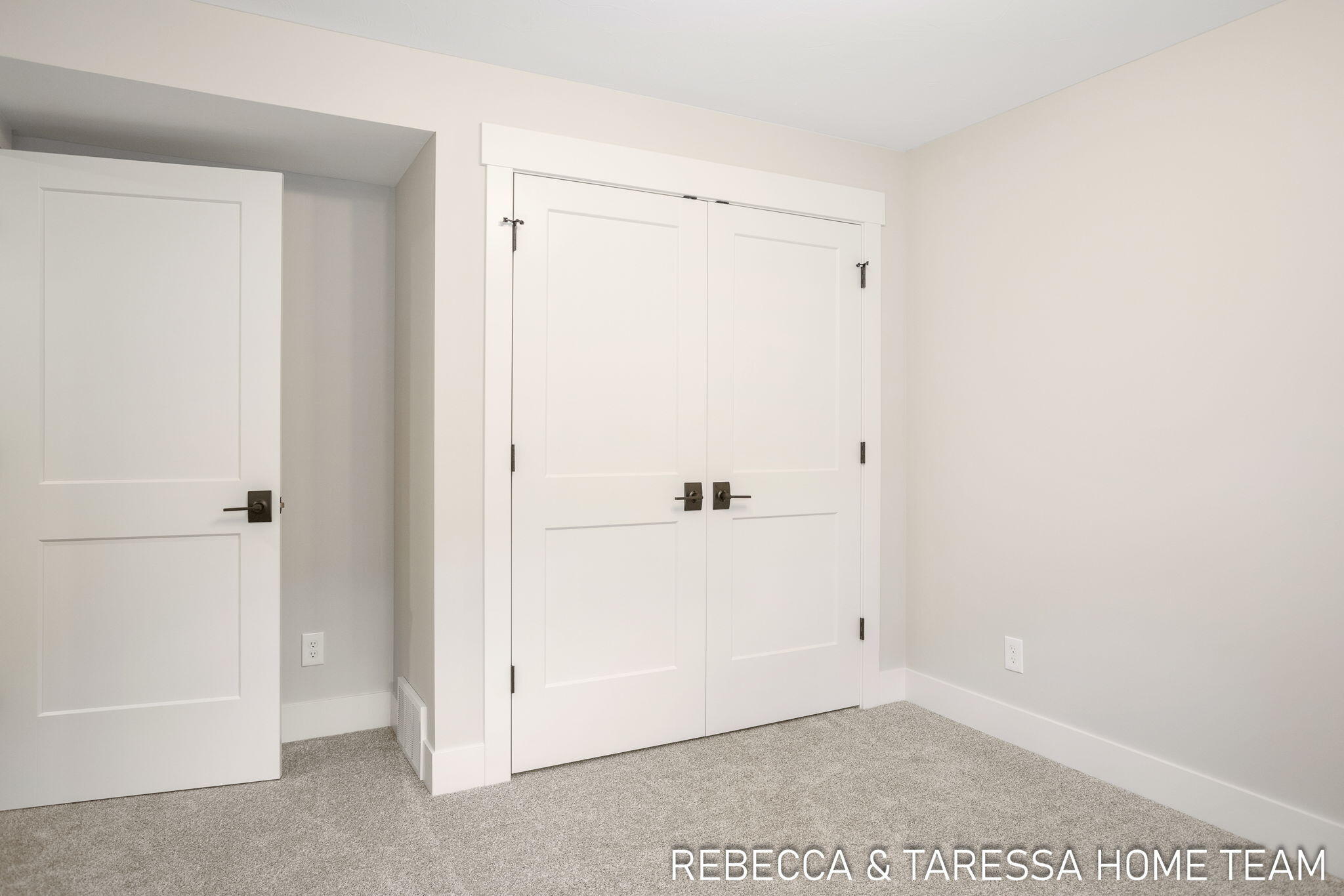 6020 Vesper Drive, #22