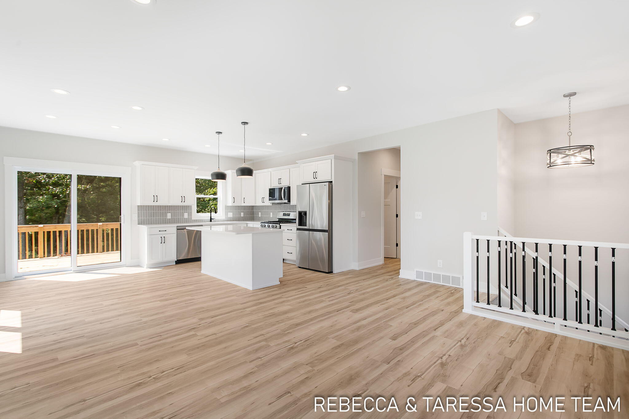 413 Sabine Drive, 28