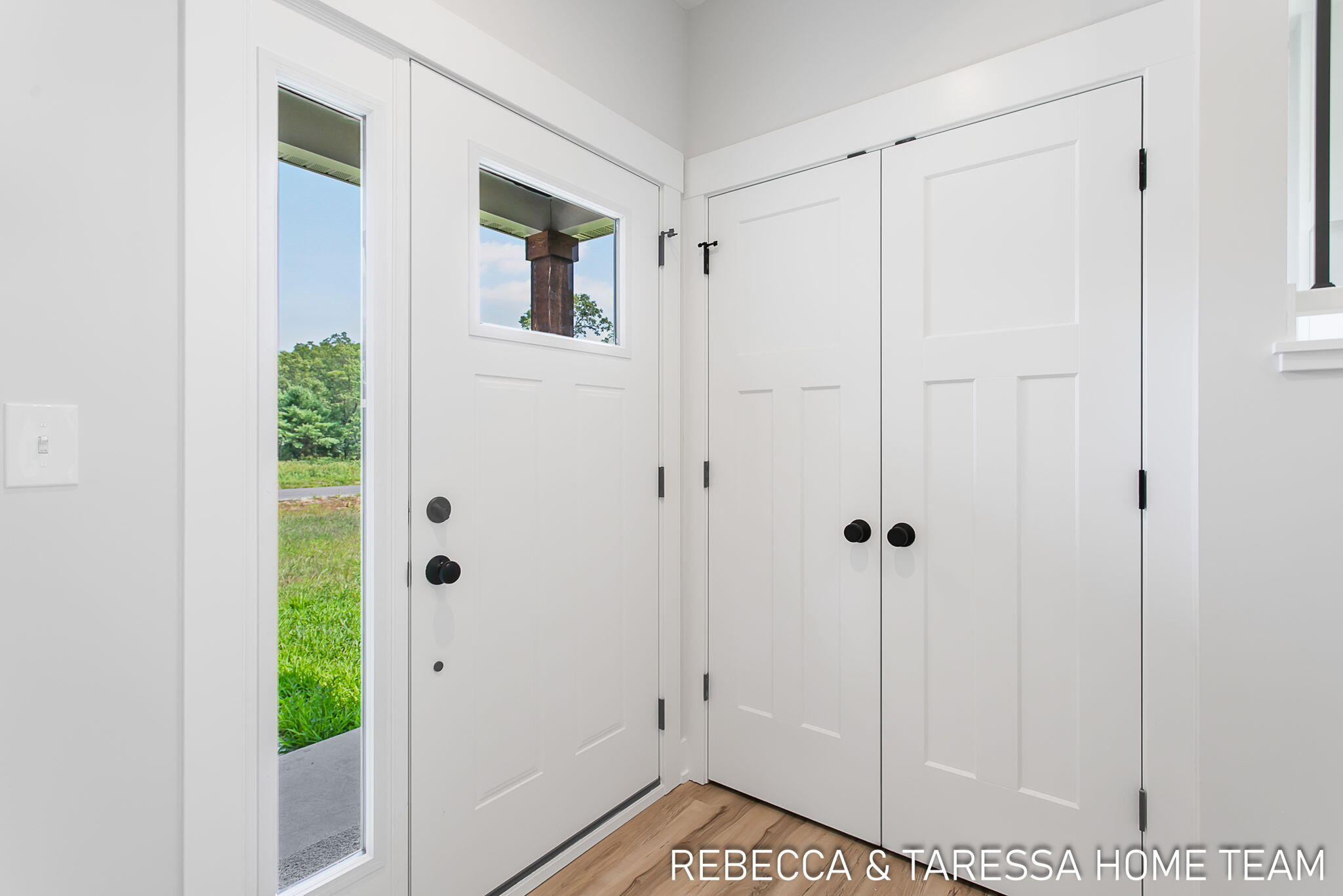 413 Sabine Drive, 28