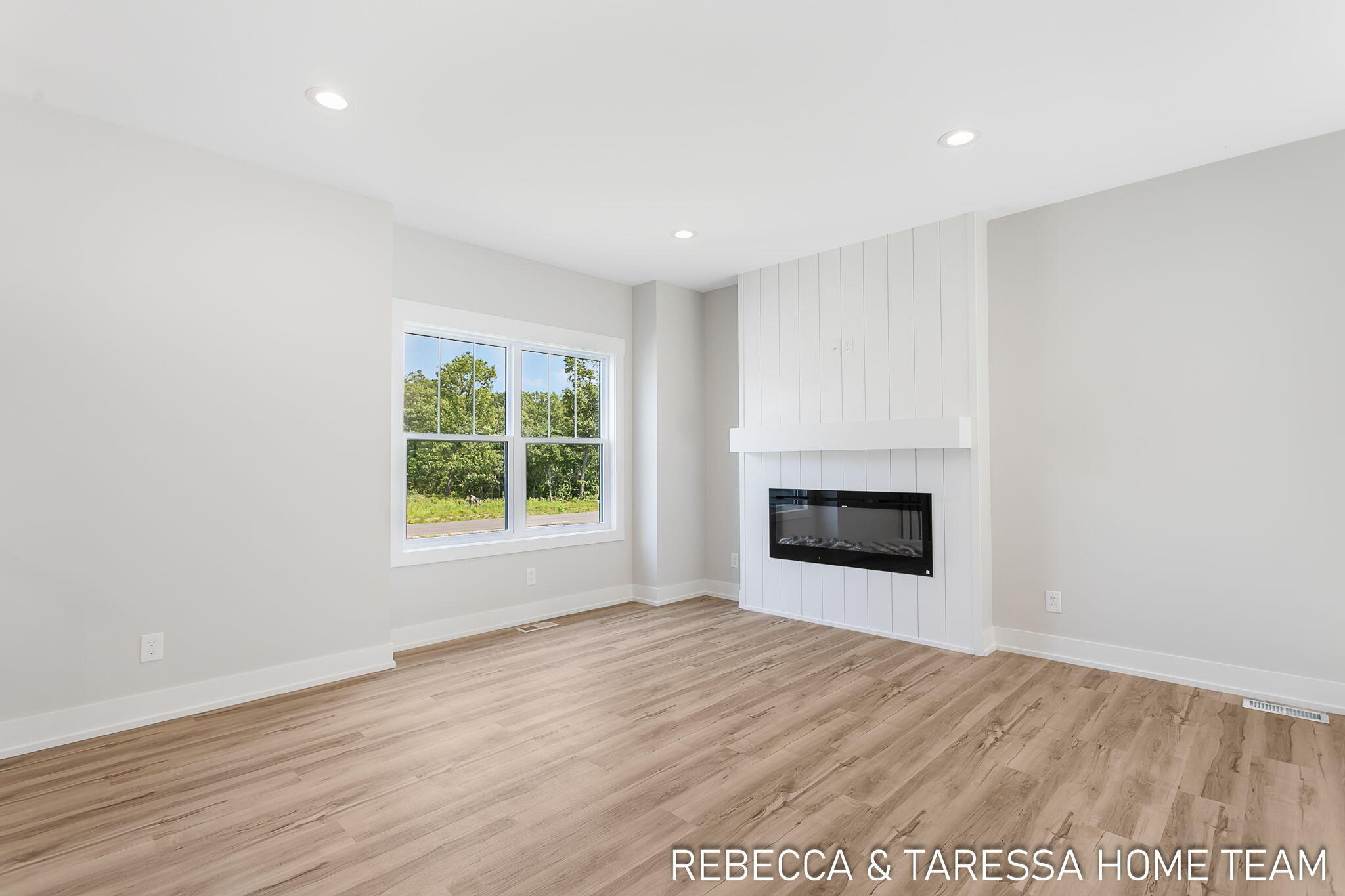 413 Sabine Drive, 28