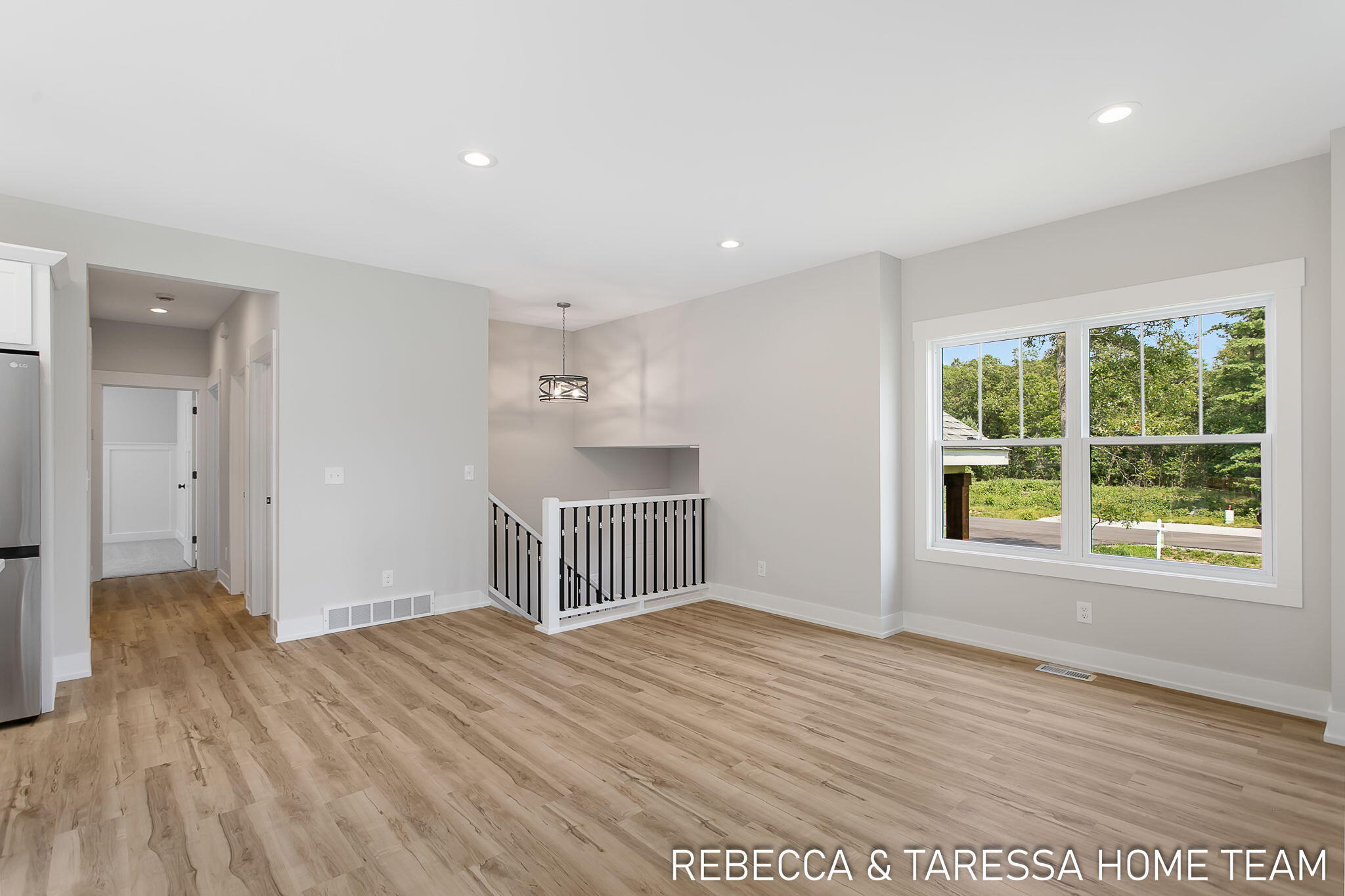 413 Sabine Drive, 28