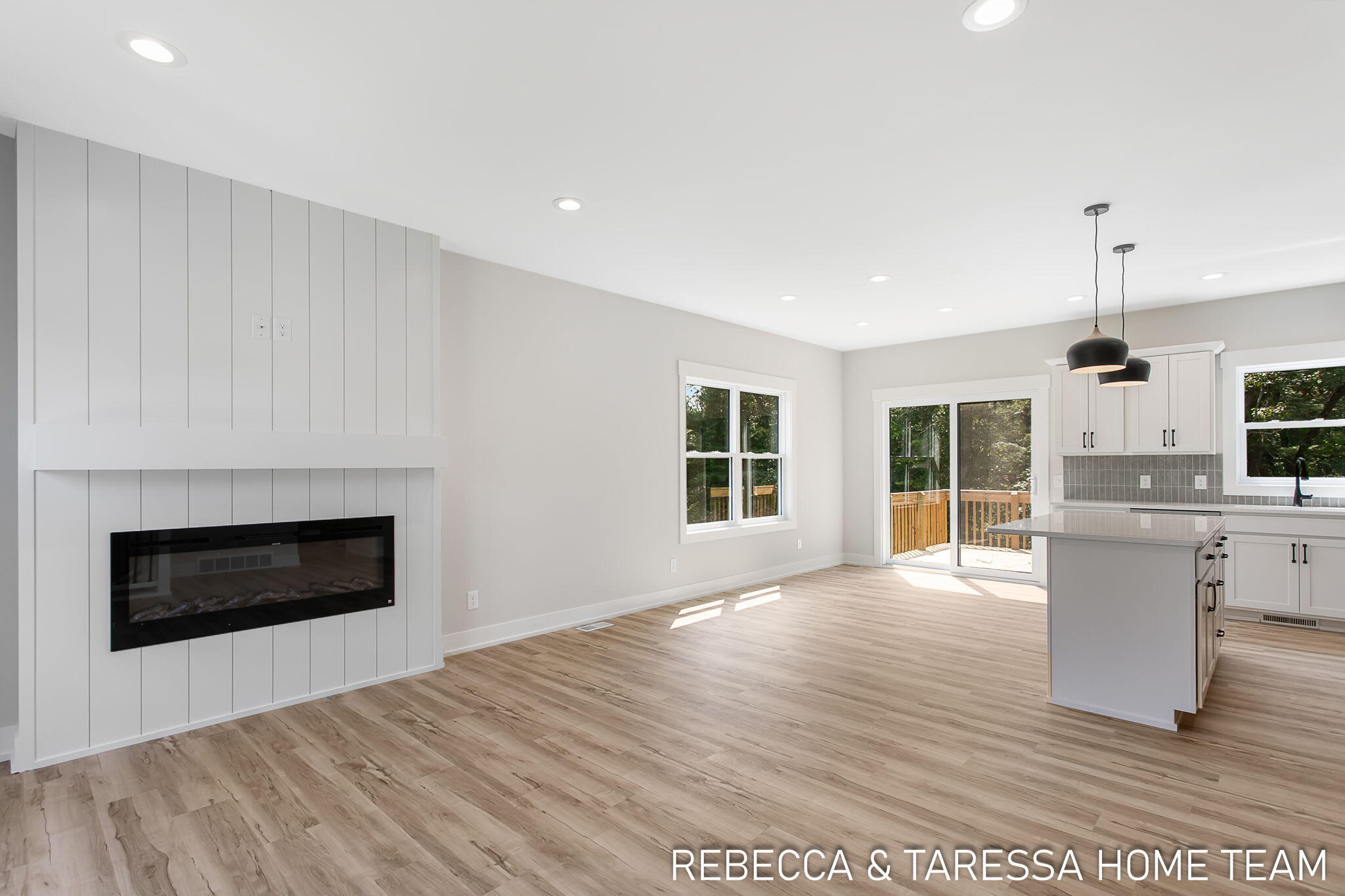 413 Sabine Drive, 28