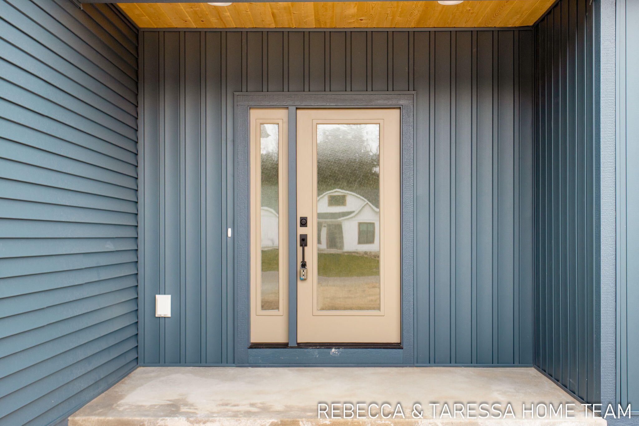 6029 Vesper Drive, #17
