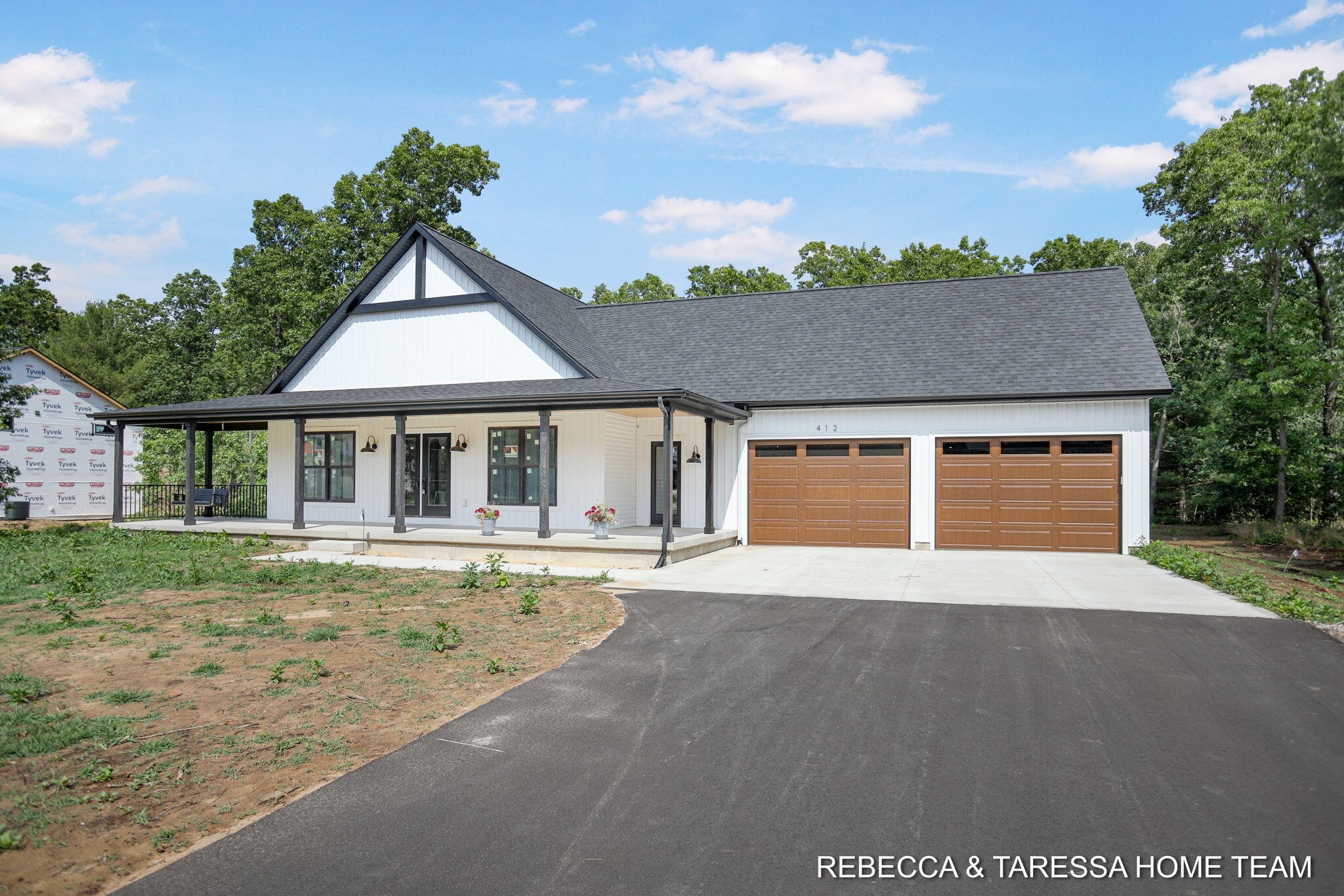 412 Sabine Drive, 11