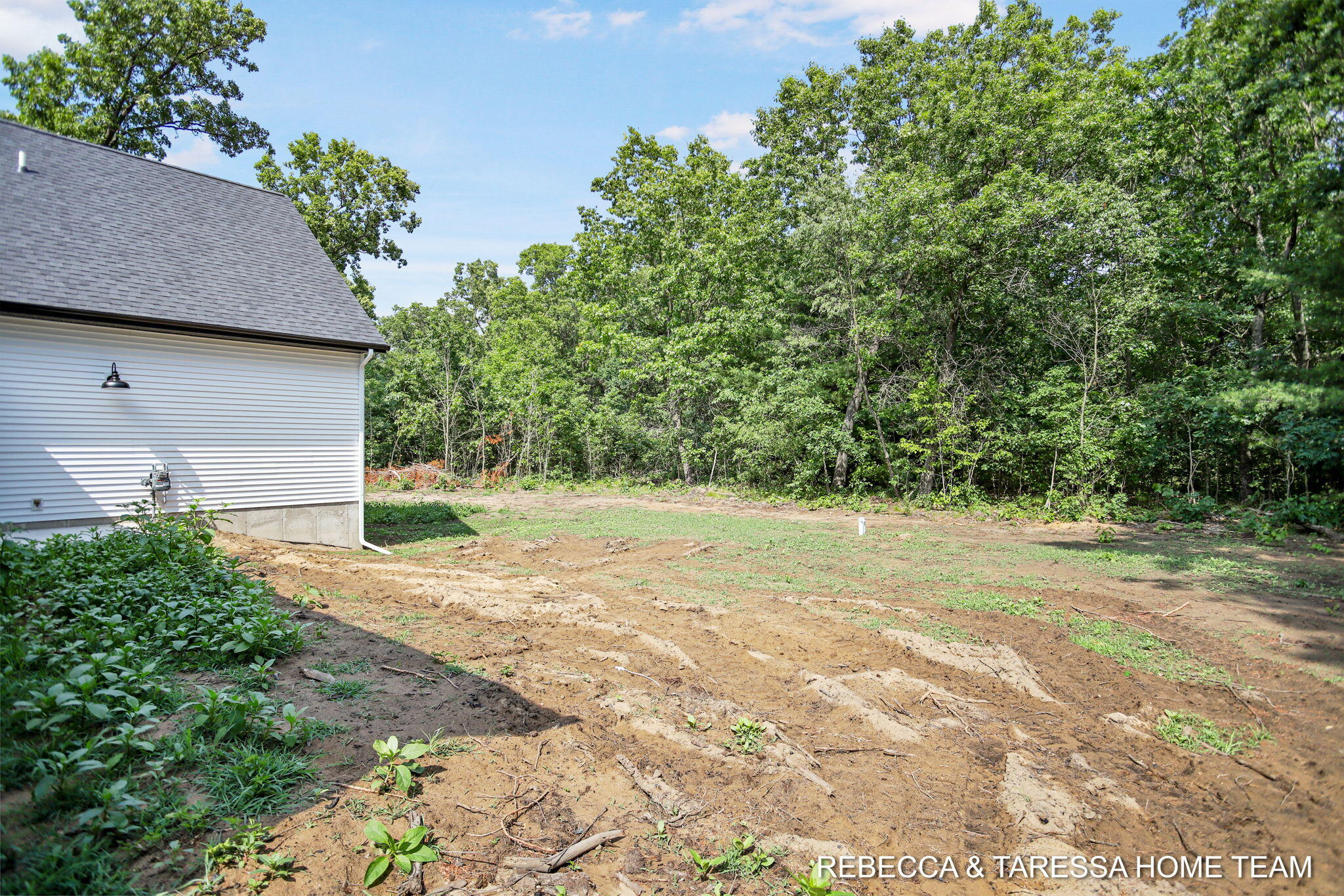 412 Sabine Drive, 11