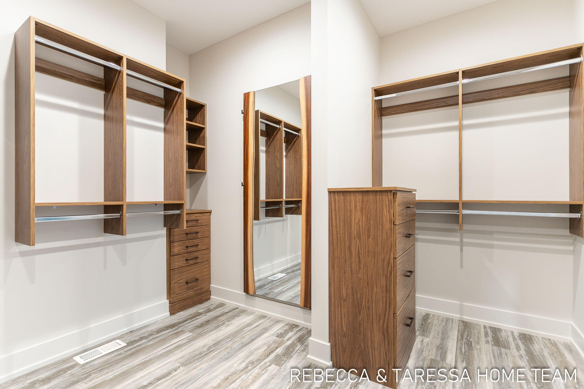 6011 Savannah Way, #32