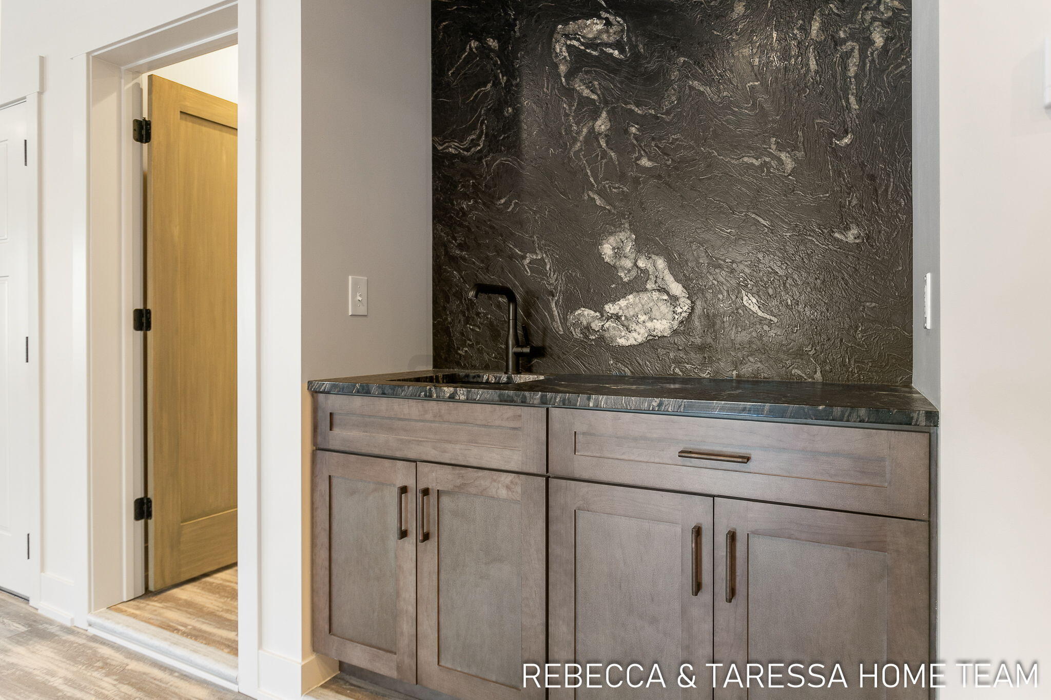 6011 Savannah Way, #32