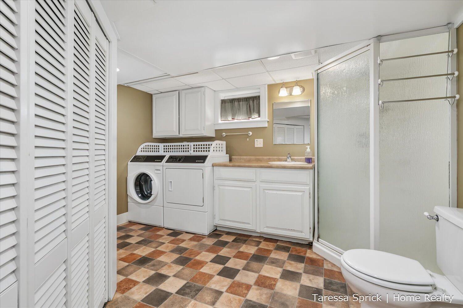 223 W 15th Street