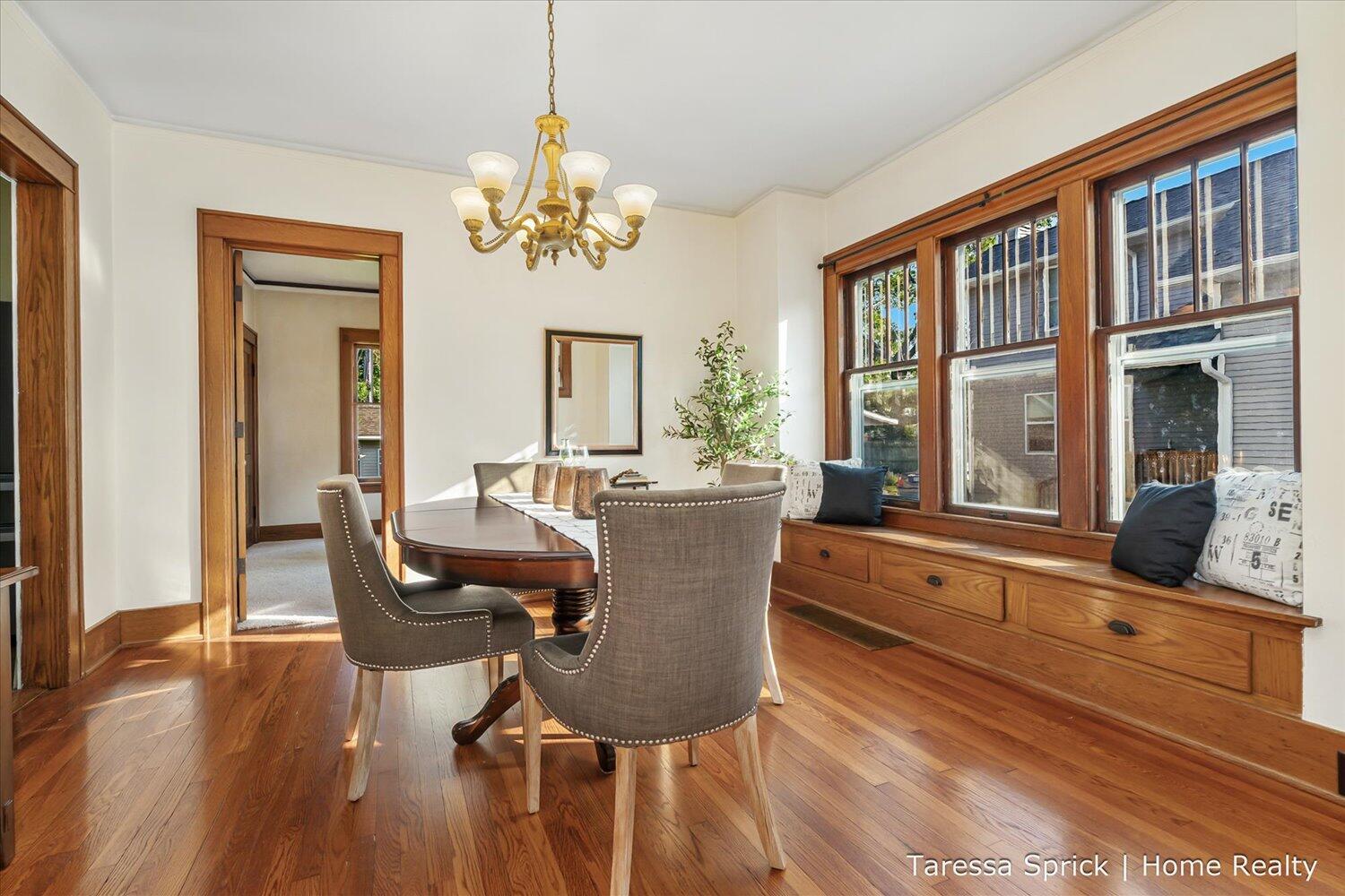 223 W 15th Street